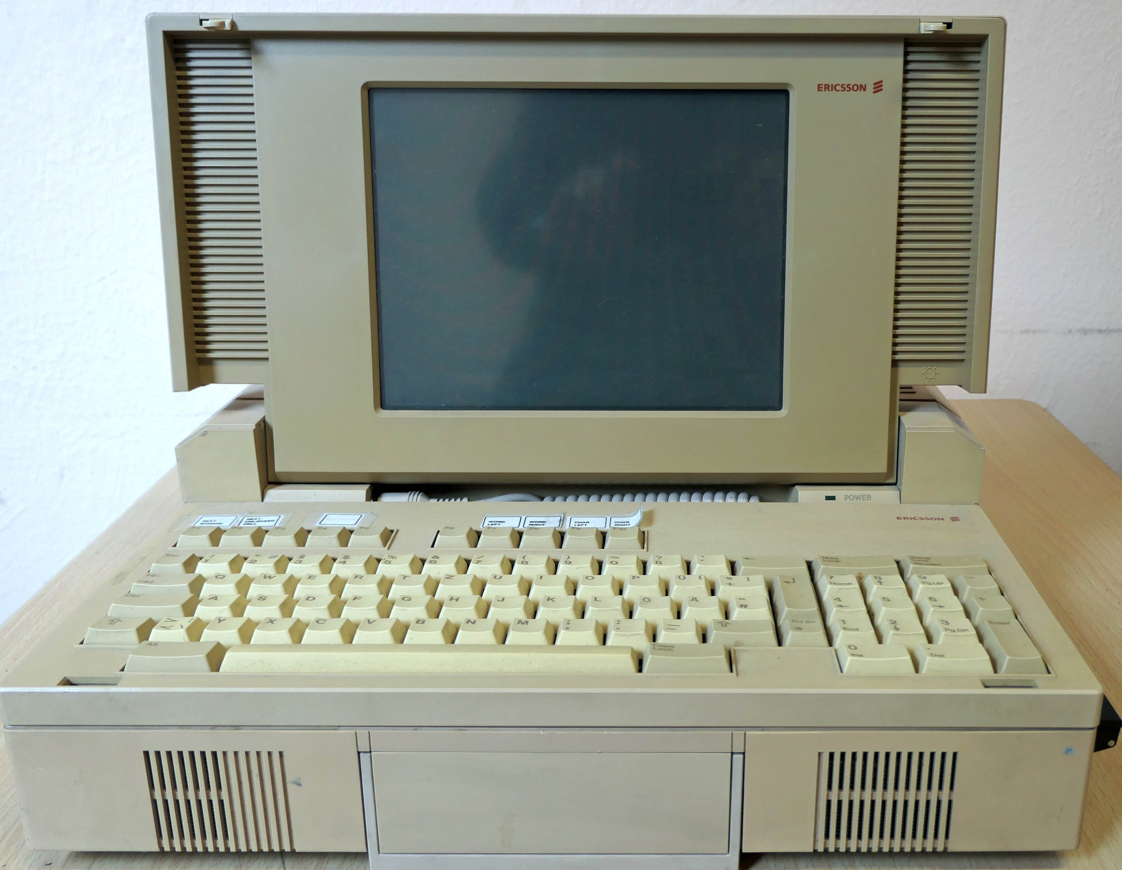 Ericsson Portable Computer	Type: 8400-004 (museum comp:ex CC BY-NC-SA)