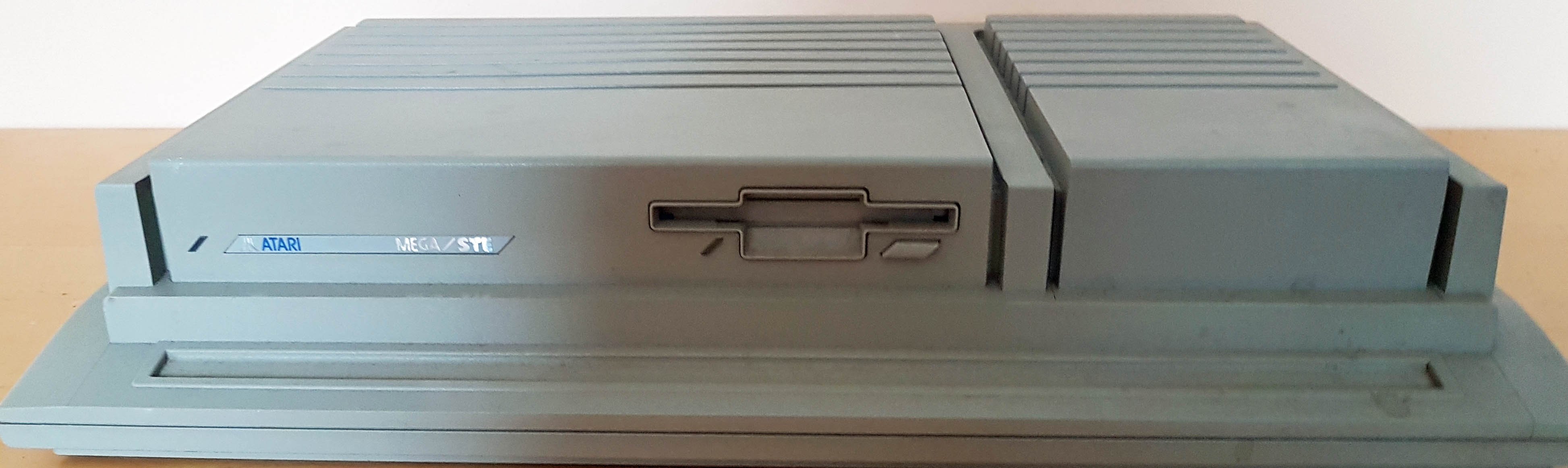 Atari Mega STE (museum comp:ex CC BY-NC-SA)