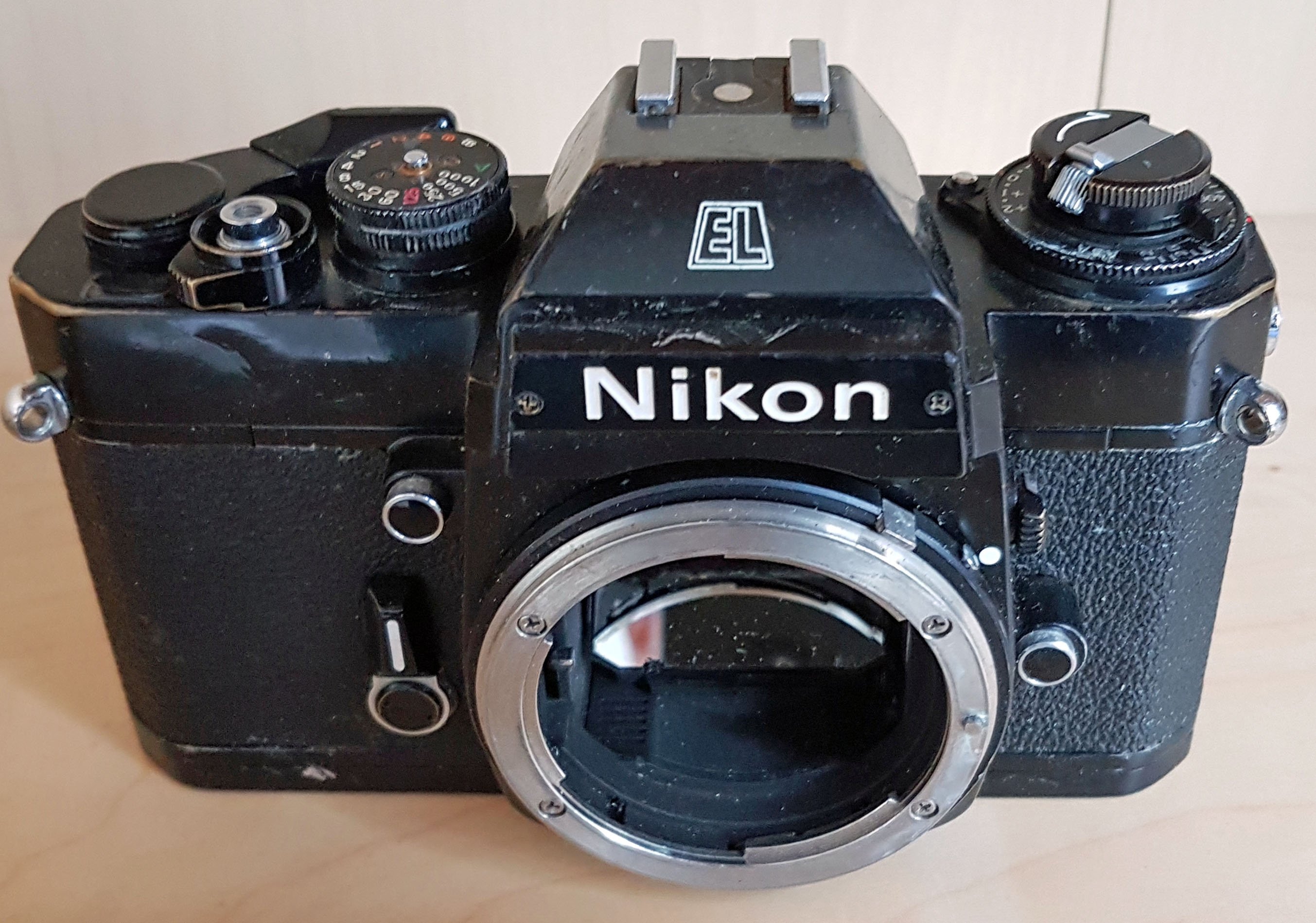 Analogkamera	Nikon EL 2 (museum comp:ex CC BY-NC-SA)