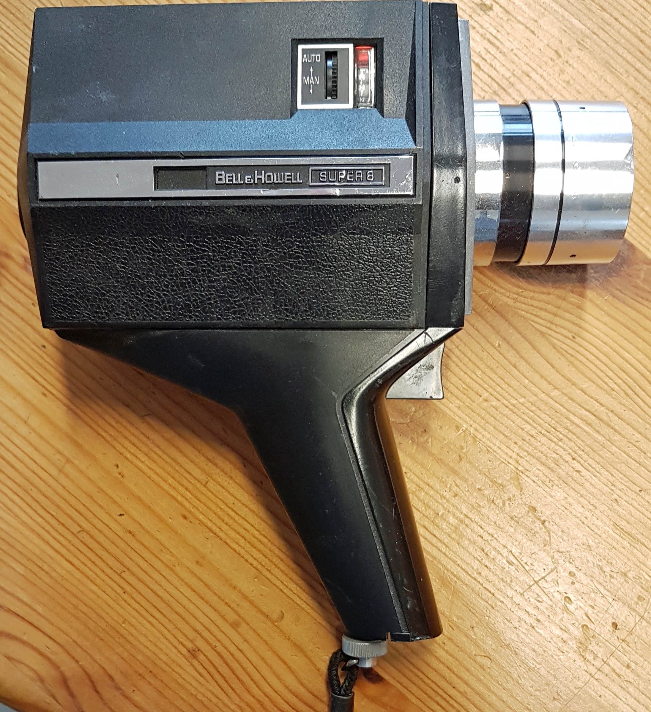 Bell Howell Super 8 Director Series XL Model 1208 (museum comp:ex CC BY-NC-SA)