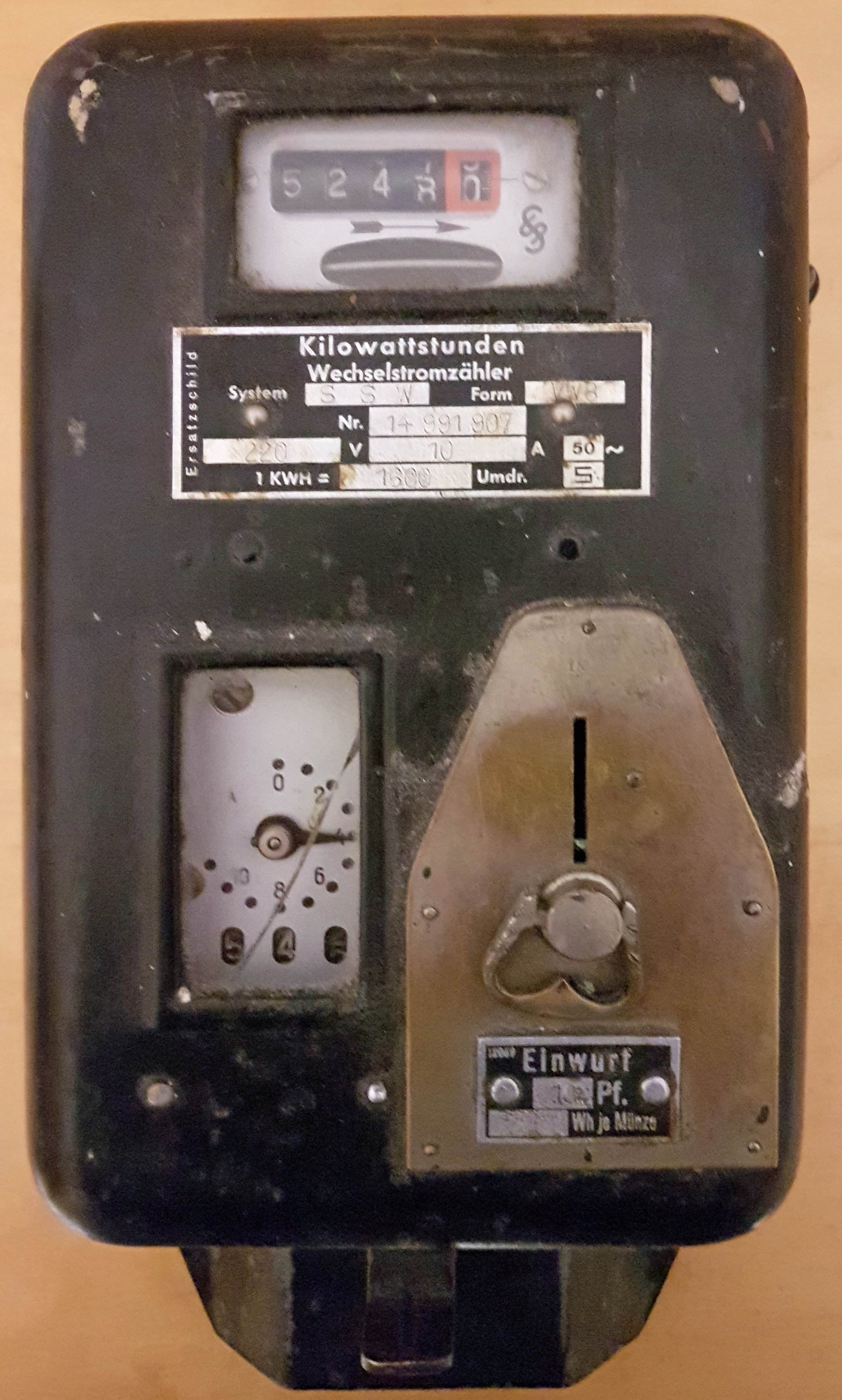 Siemens-Schuckert Stromzähler mit Münzeinwurf Typ: VW8 (museum comp:ex CC BY-NC-SA)