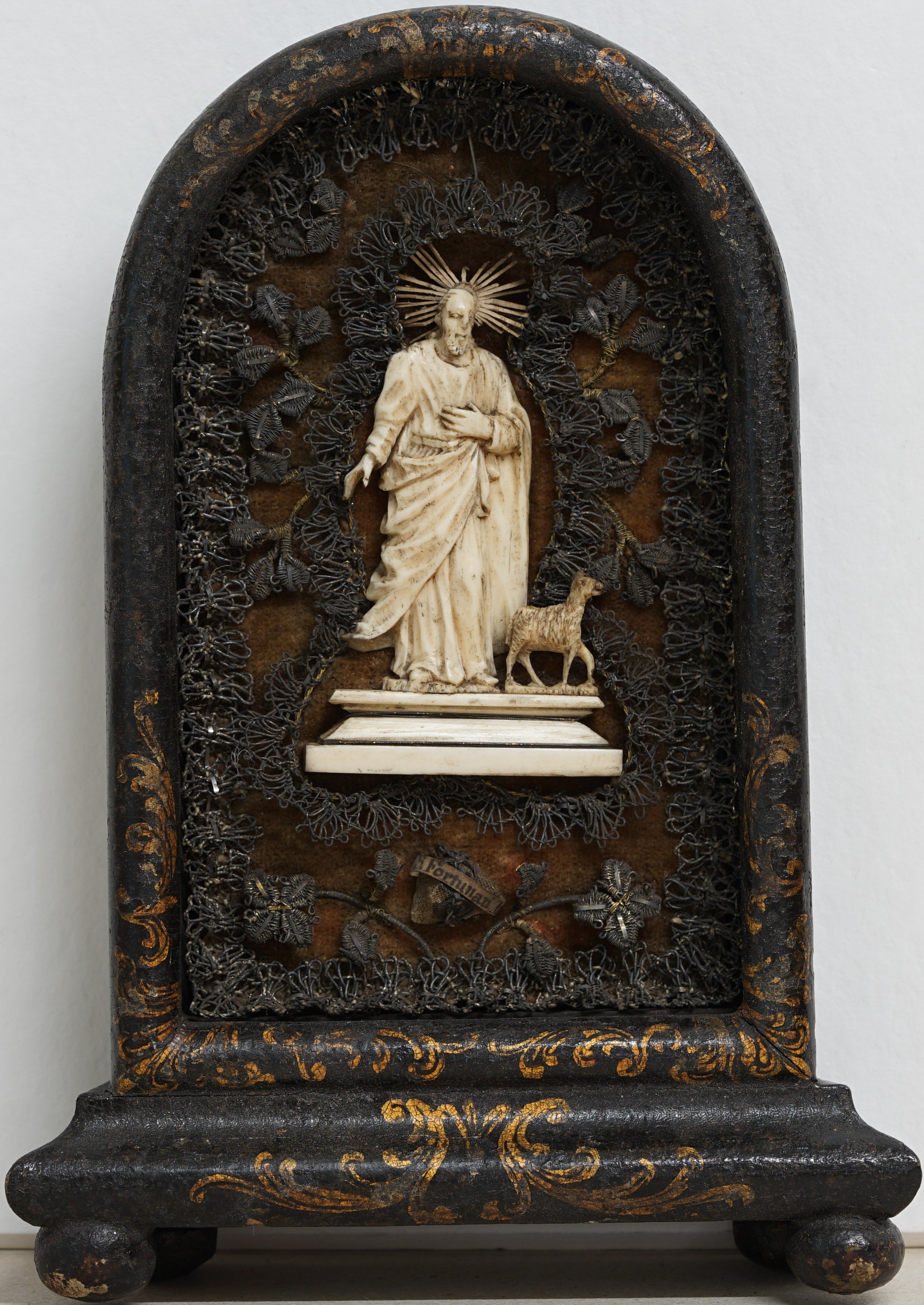 Reliquienkästchen mit Statuette des Guten Hirten (Stadtmuseum Simeonstift Trier CC BY-NC-ND)