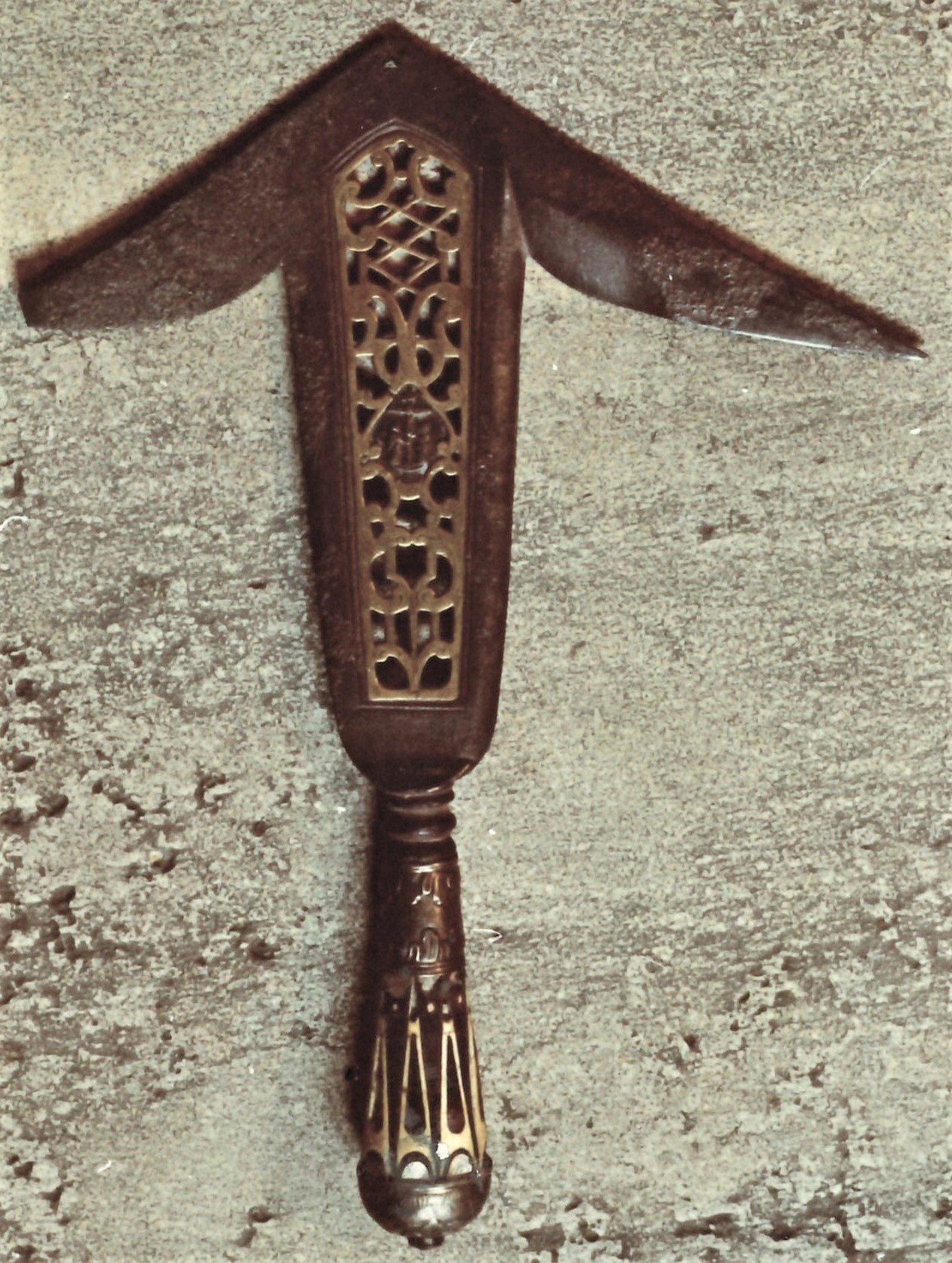 Prunkhammer der Trierer Dachdeckerzunft (Stadtmuseum Simeonstift Trier CC BY-NC-ND)