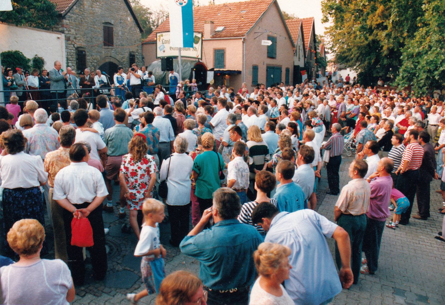43052 Kellerwegfest 1992 (Museum Guntersblum CC BY-NC-SA)