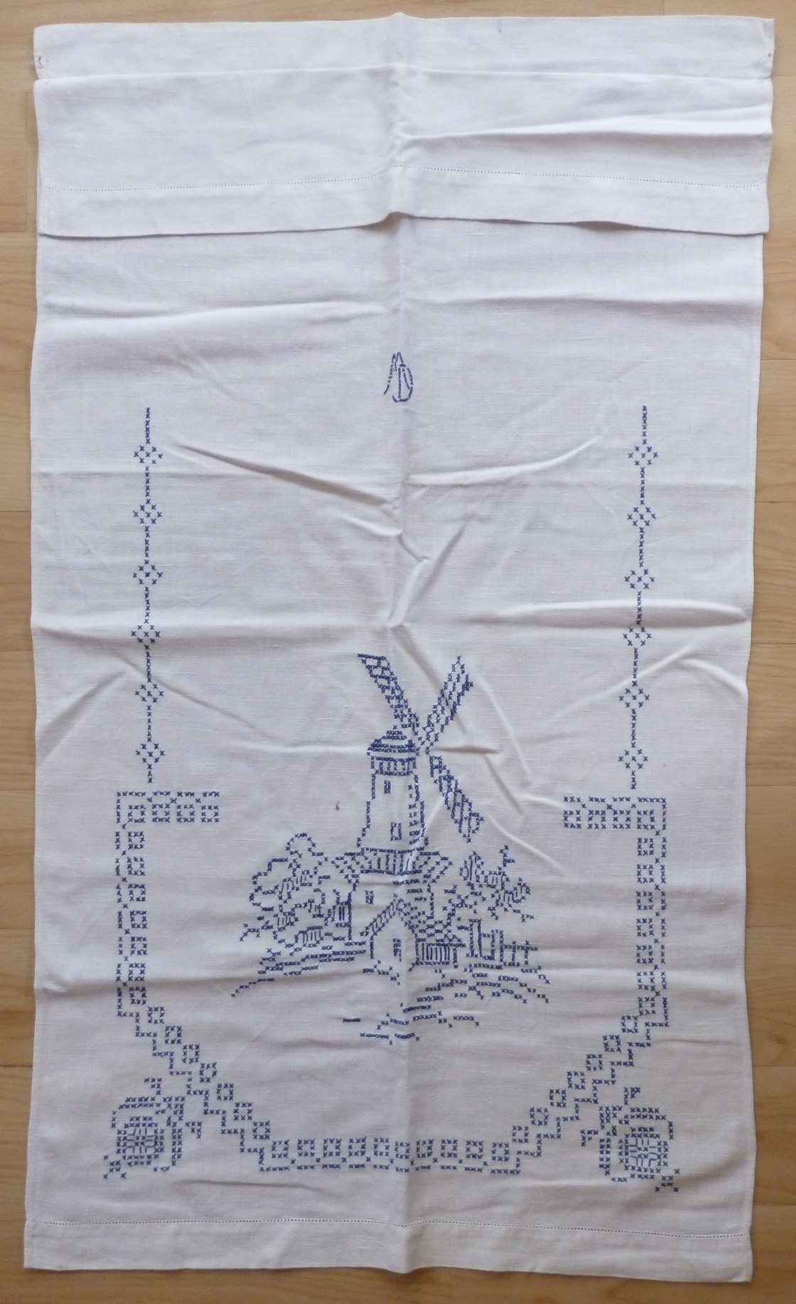 Überhandtuch für Handtuchhalter um 1930 (Kulturverein Guntersblum CC BY-NC-SA)
