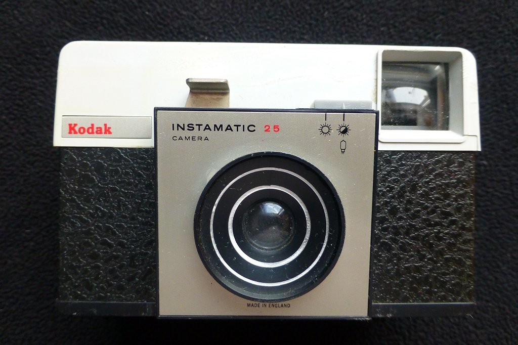 Kodak Instamatic 25 (Museum Guntersblum CC BY-NC-SA)