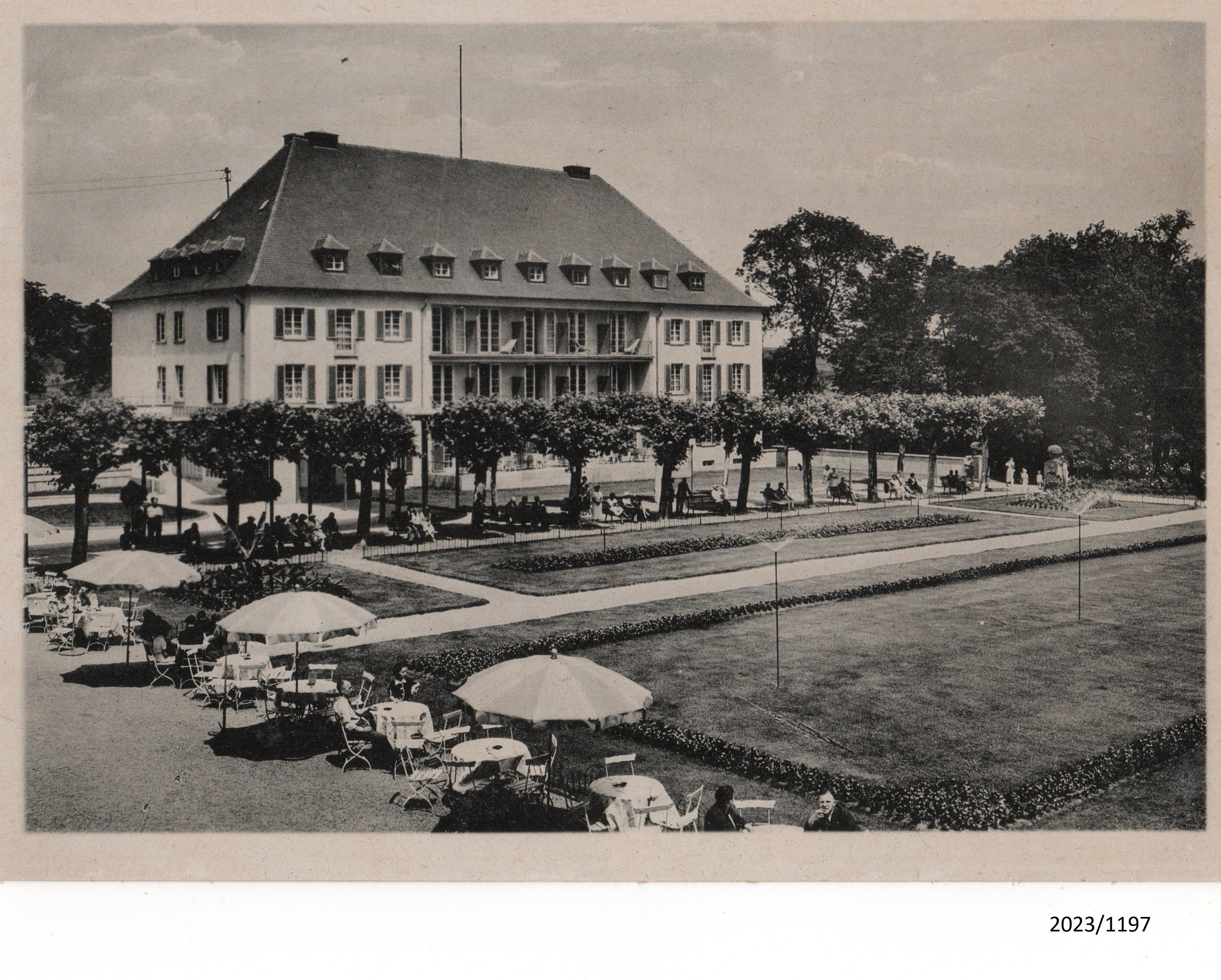 Bad Dürkheim, Kurparkhotel und oberer Kurgarten, 1950er Jahre (Stadtmuseum Bad Dürkheim im Kulturzentrum Haus Catoir CC BY-NC-SA)