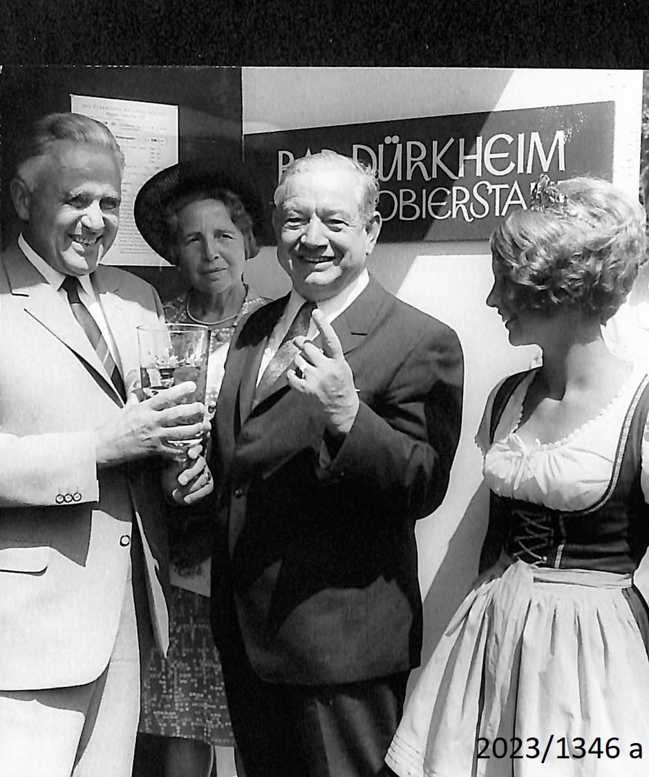 Kempten, Eröffnung des 33. Bad Dürkheimer Weinprobierstandes, 1969 (Stadtmuseum Bad Dürkheim im Kulturzentrum Haus Catoir CC BY-NC-SA)