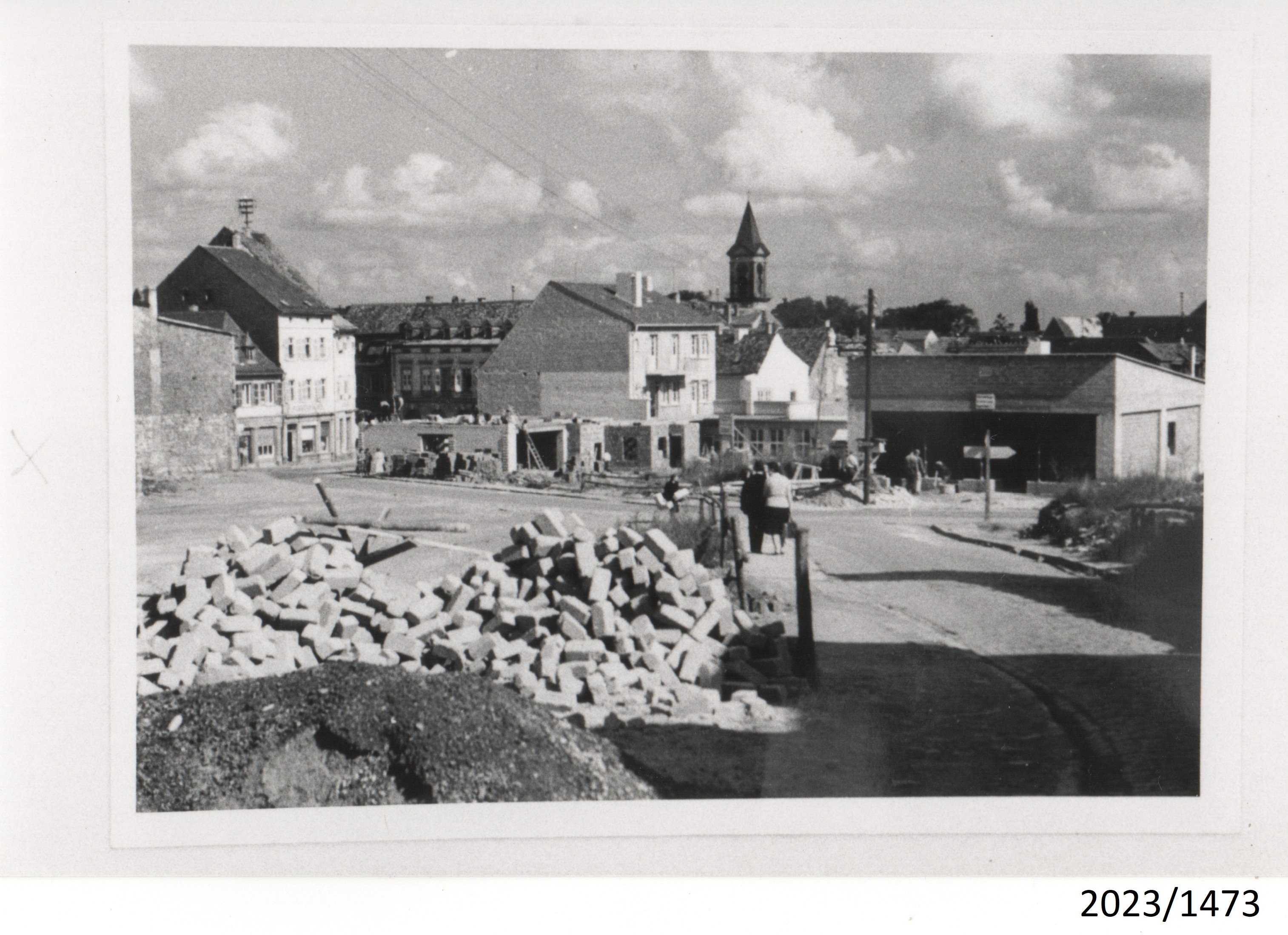 Bad Dürkheim, Blick vom Stadtplatz nach Nordosten, um 1949 (Stadtmuseum Bad Dürkheim im Kulturzentrum Haus Catoir CC BY-NC-SA)