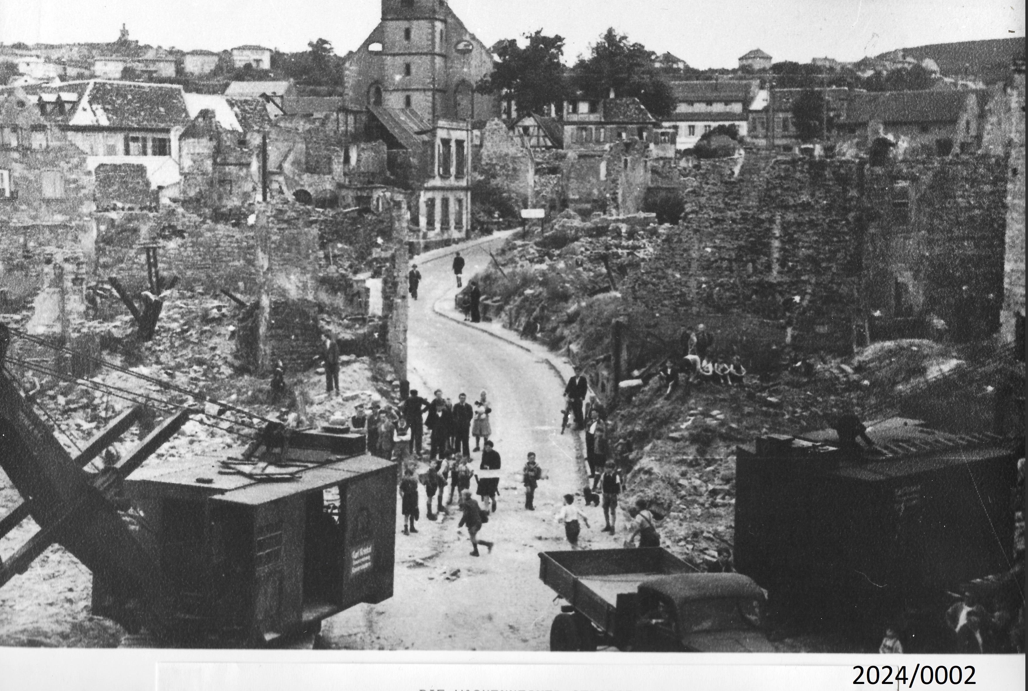 Bad Dürkheim: Wachenheimer Straße mit Blick in Gendarmeriestraße, um 1949 (Stadtmuseum Bad Dürkheim im Kulturzentrum Haus Catoir CC BY-NC-SA)