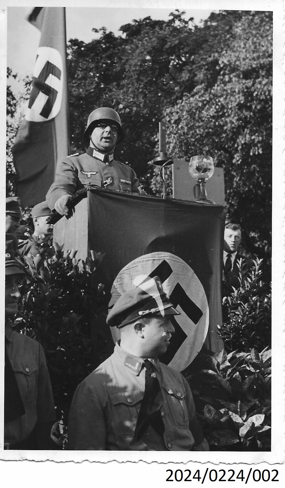 Bad Dürkheim, Truppenparade II, 1940 (Stadtmuseum Bad Dürkheim im Kulturzentrum Haus Catoir CC BY-NC-SA)
