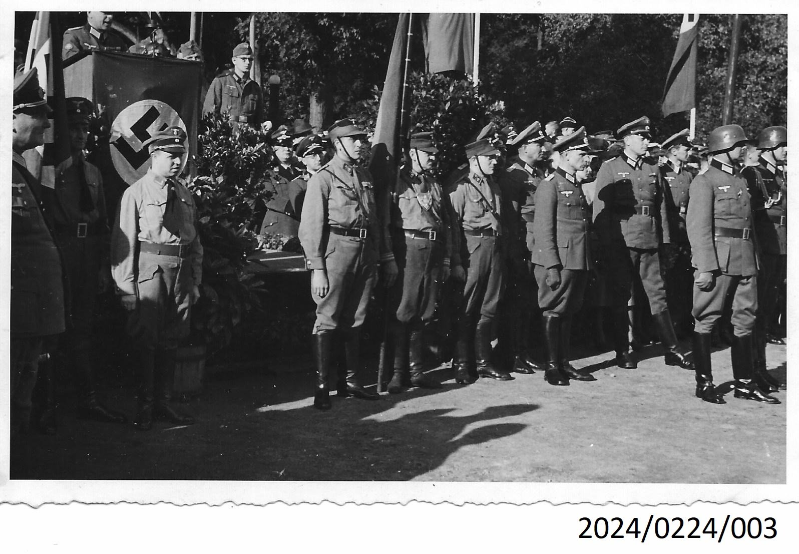 Bad Dürkheim, Truppenparade III, 1940 (Stadtmuseum Bad Dürkheim im Kulturzentrum Haus Catoir CC BY-NC-SA)