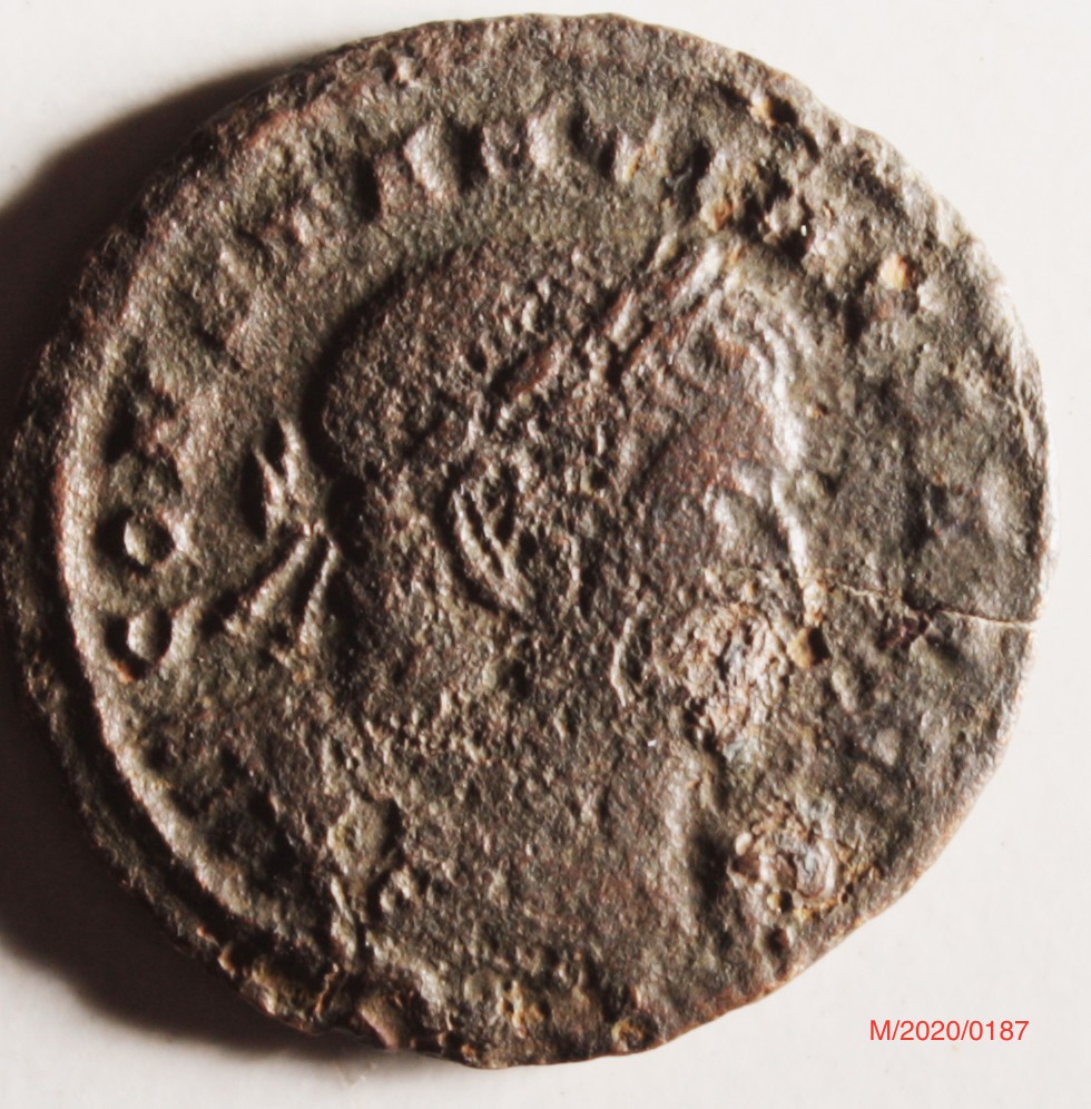 Römische Münze, Nominal Halbfollis, Prägeherr Constantinus I., Prägeort Trier , Original (Museumsgesellschaft Bad Dürkheim e.V. CC BY-NC-SA)