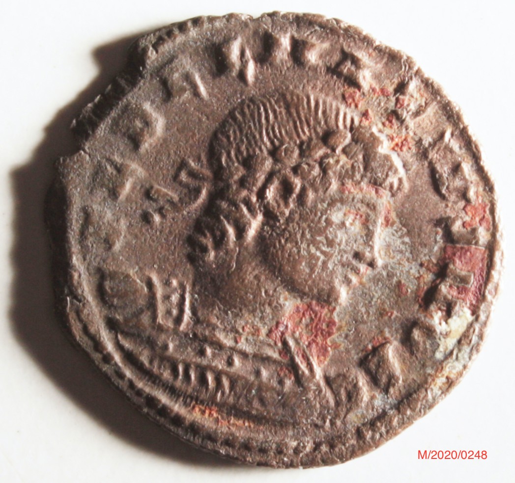 Römische Münze, Nominal Follis, Prägeherr Constantinus I., Prägeort Alexandria , Original (Museumsgesellschaft Bad Dürkheim e.V. CC BY-NC-SA)