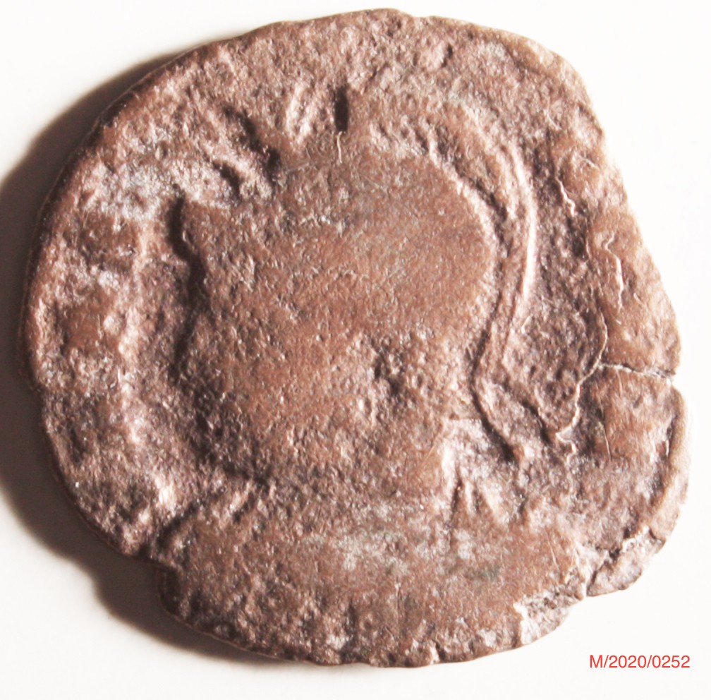 Römische Münze, Nominal Follis, Prägeherr Urbs Roma, Prägeort Arles , Original (Museumsgesellschaft Bad Dürkheim e.V. CC BY-NC-SA)