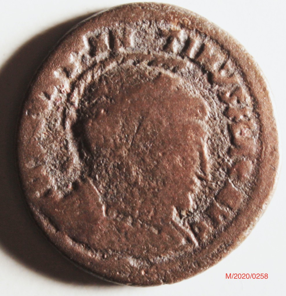 Römische Münze, Nominal Follis, Prägeherr Constantinus I., Prägeort London , Original (Museumsgesellschaft Bad Dürkheim e.V. CC BY-NC-SA)