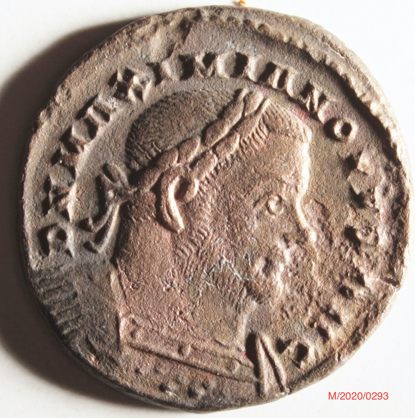 Römische Münze, Nominal Follis, Prägeherr Maximianus Herculius, Prägeort London , Original (Museumsgesellschaft Bad Dürkheim e.V. CC BY-NC-SA)