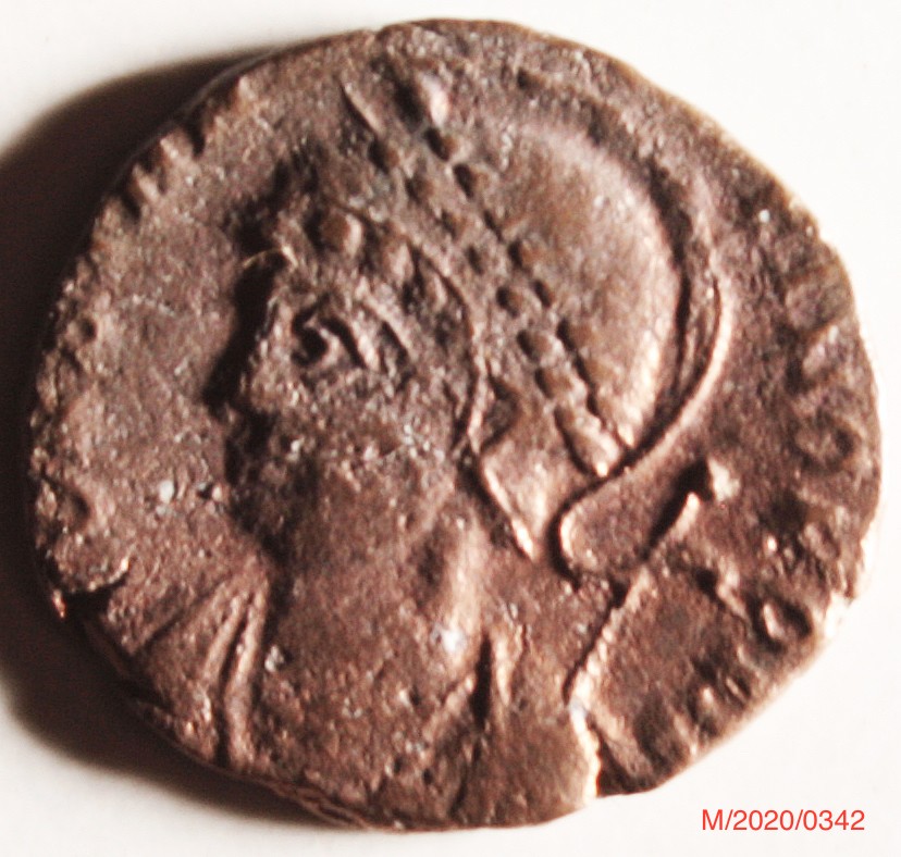 Römische Münze, Nominal Follis, Prägeherr Constantinopolis, Prägeort nicht bestimmbar, Original (Museumsgesellschaft Bad Dürkheim e.V. CC BY-NC-SA)