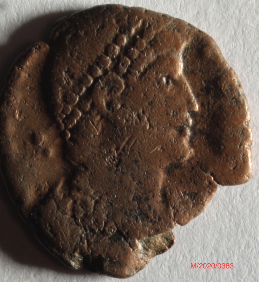 Römische Münze, Nominal Centenionalis, Prägeherr Valens, Prägeort Konstantinopel, Original (Museumsgesellschaft Bad Dürkheim e.V. CC BY-NC-SA)