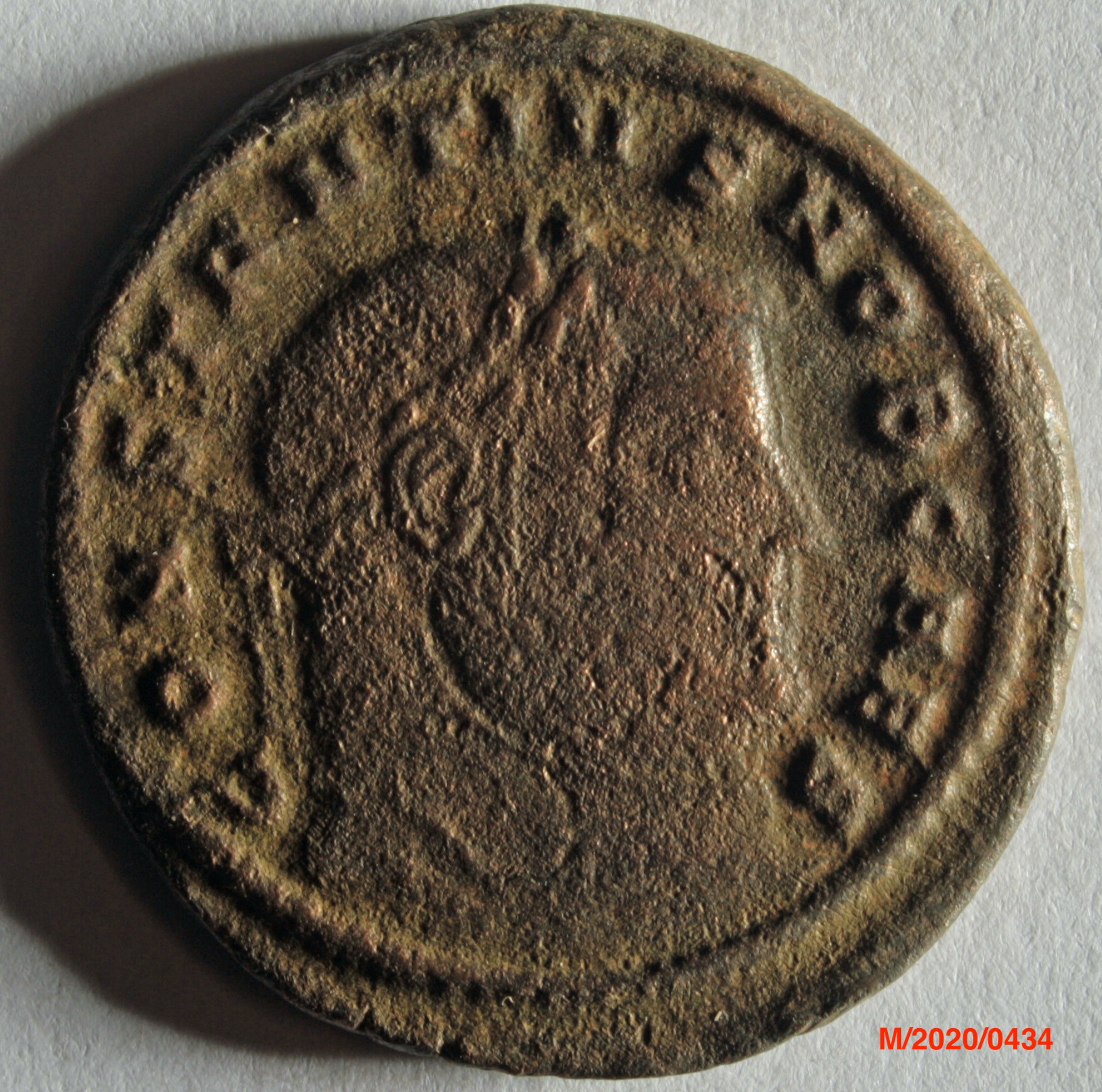 Römische Münze, Nominal Follis, Prägeherr unbekannt, Prägeort Siscia, Original (Museumsgesellschaft Bad Dürkheim e.V. CC BY-NC-SA)