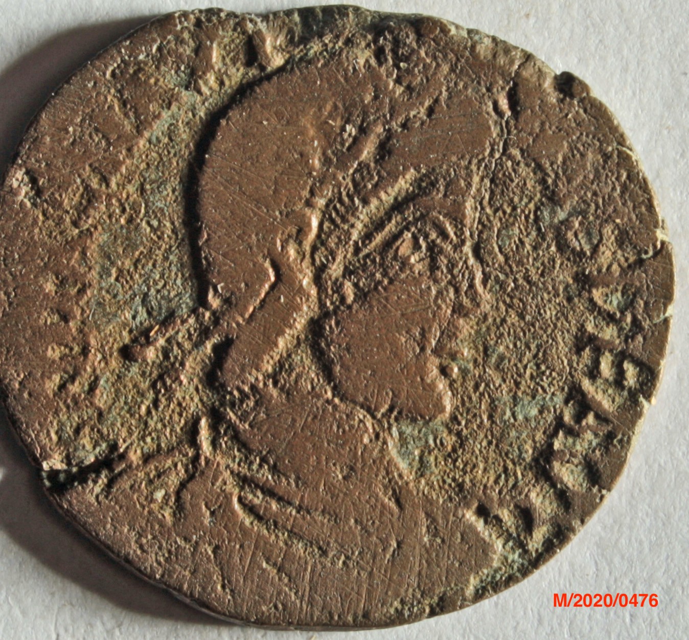 Römische Münze, Nominal Maiorina, Prägeherr Magnus Maximus, Prägeort Arles, Original (Museumsgesellschaft Bad Dürkheim e.V. CC BY-NC-SA)