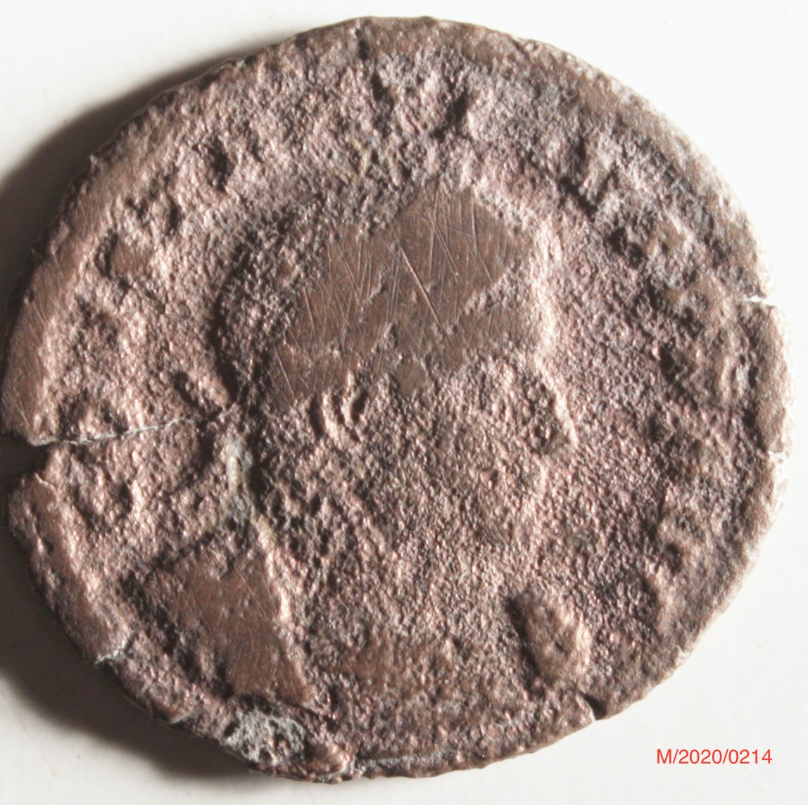 Römische Münze, Nominal Follis, Prägeherr Constantinus I., Prägeort Trier , Original (Museumsgesellschaft Bad Dürkheim e.V. CC BY-NC-SA)