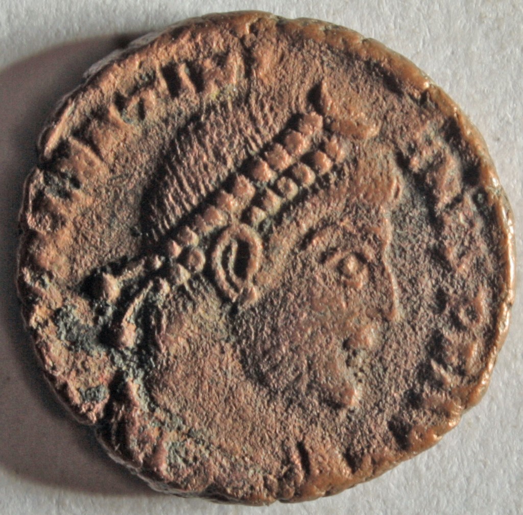 Römische Münze, Nominal Centenionalis, Prägeherr Valentinian I., Prägeort nicht bestimmbar, Original (Museumsgesellschaft Bad Dürkheim e.V. CC BY-NC-SA)