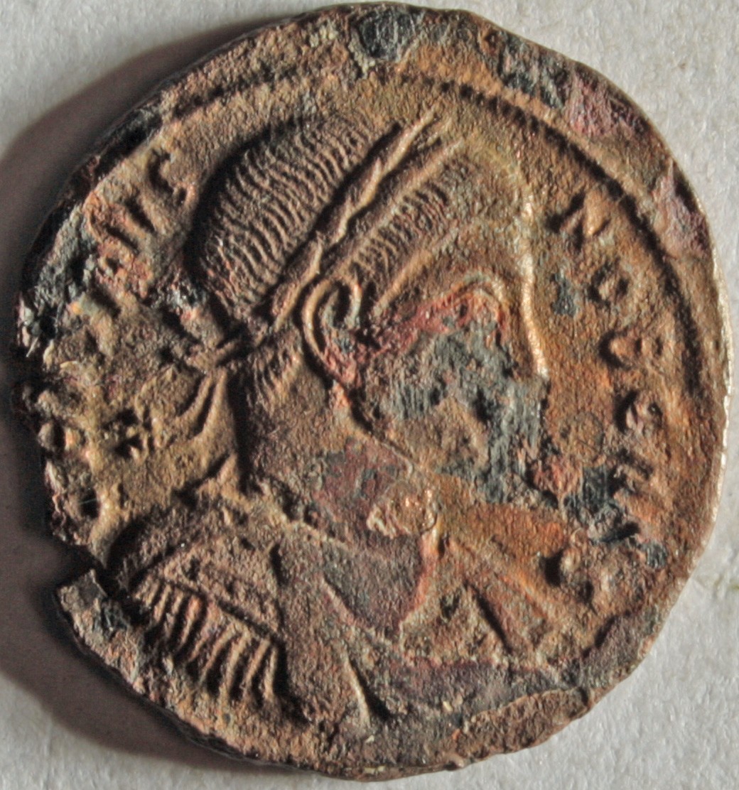 Römische Münze, Nominal Follis, Prägeherr Constantinus I., Prägeort Aquileia, Original (Museumsgesellschaft Bad Dürkheim e.V. CC BY-NC-SA)