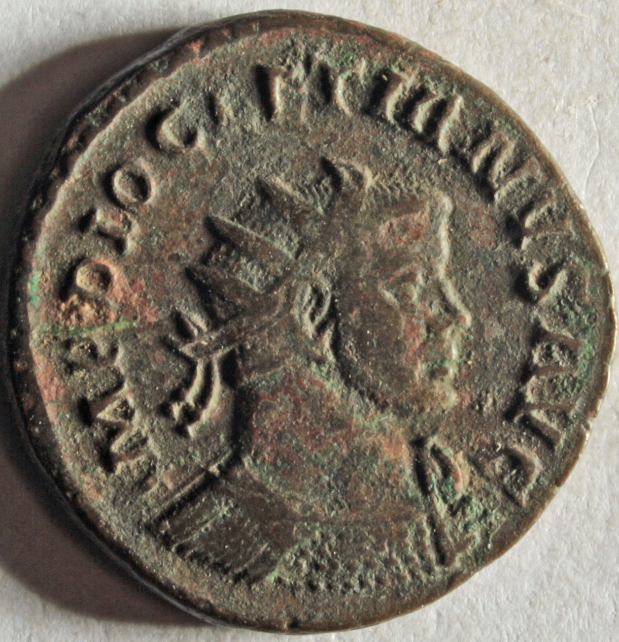 Römische Münze, Nominal Antoninian, Prägeherr Diocletian, Prägeort Lyon, Original (Museumsgesellschaft Bad Dürkheim e.V. CC BY-NC-SA)