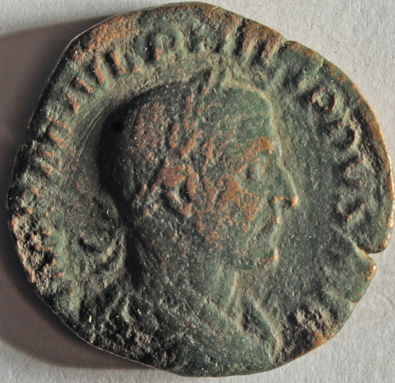Römische Münze, Nominal Sesterz, Prägeherr Philippus Arabs, Prägeort Rom, Original (Museumsgesellschaft Bad Dürkheim e.V. CC BY-NC-SA)