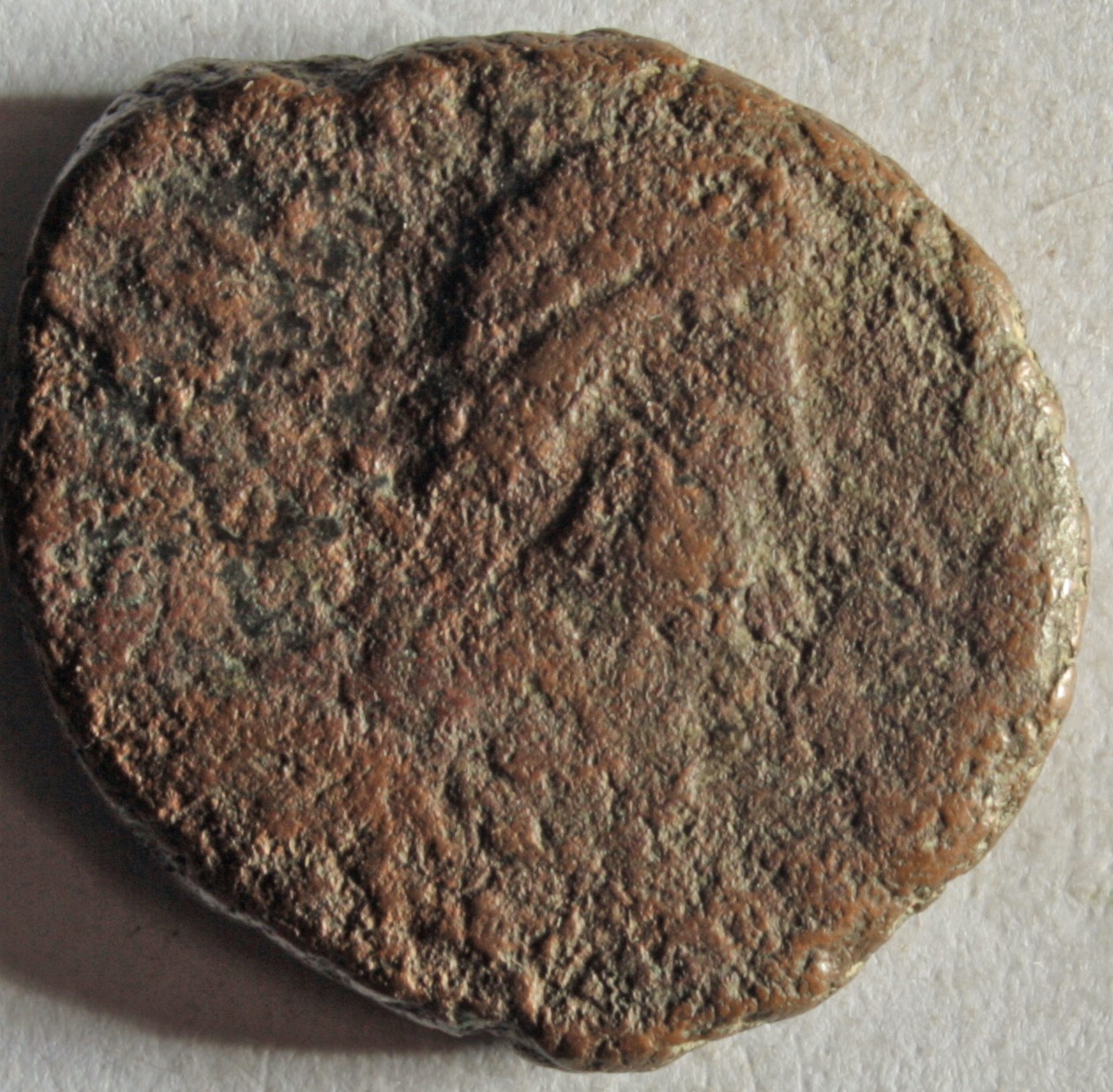 Römische Münze, Nominal Maiorina, Prägeherr Magnus Maximus, Prägeort nicht bestimmbar, Fälschung (Museumsgesellschaft Bad Dürkheim e.V. CC BY-NC-SA)