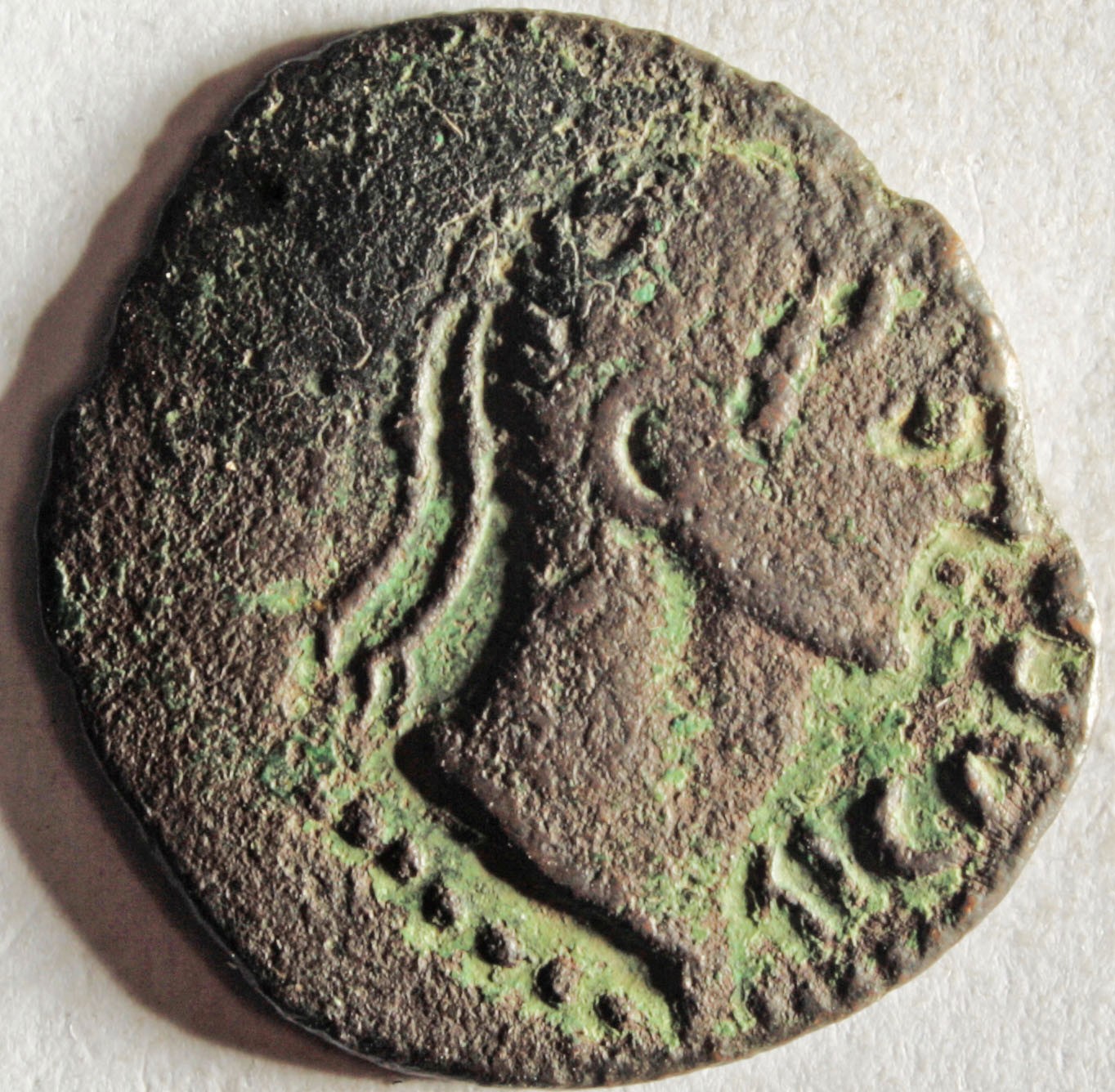 Römische Münze, Nominal Semis, Prägeherr Tiberius, Prägeort Gallien, Original (Museumsgesellschaft Bad Dürkheim e.V. CC BY-NC-SA)