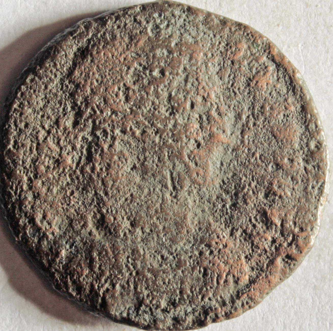 Römische Münze, Nominal Maiorina/ Aes2, Prägeherr Constantius II., Prägeort Lyon, Original (Museumsgesellschaft Bad Dürkheim e.V. CC BY-NC-SA)