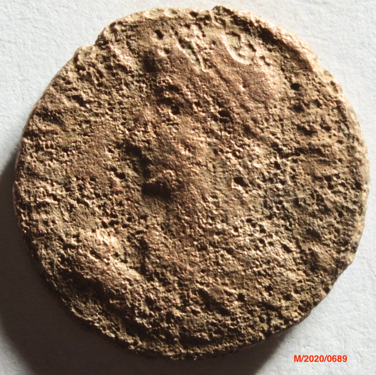 Römische Münze, Nominal Maiorina/ Aes2, Prägeherr Constans, Prägeort Rom, Original (Museumsgesellschaft Bad Dürkheim e.V. CC BY-NC-SA)