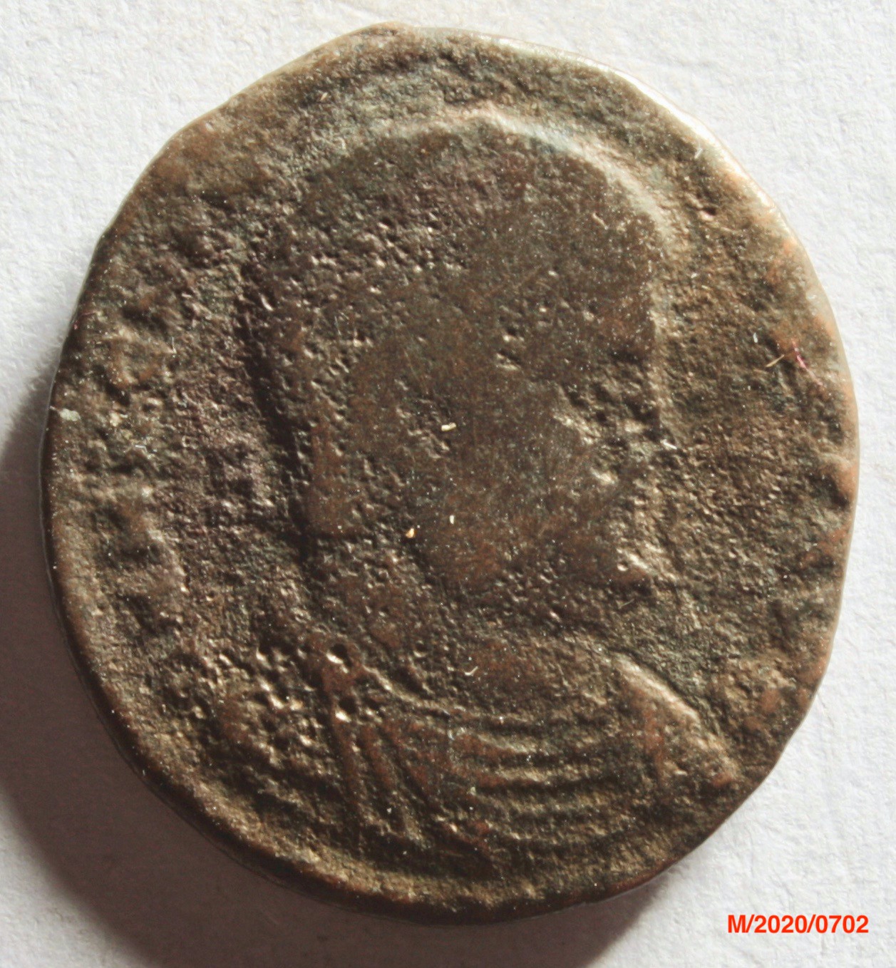 Römische Münze, Nominal Maiorina/ Aes2, Prägeherr Magnentius, Prägeort Lyon, Original (Museumsgesellschaft Bad Dürkheim e.V. CC BY-NC-SA)