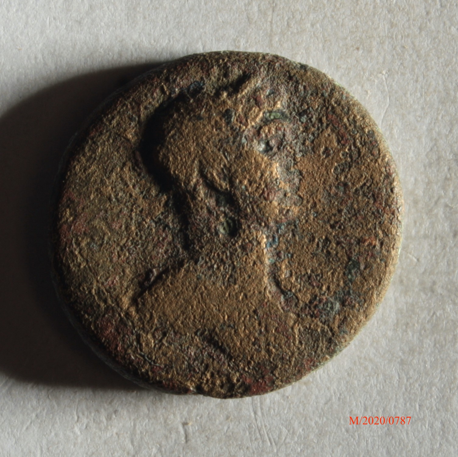 Römische Münze, Nominal Bronzemünze, Prägeherr Hadrian, Prägeort ?, Original (Museumsgesellschaft Bad Dürkheim e.V. CC BY-NC-SA)