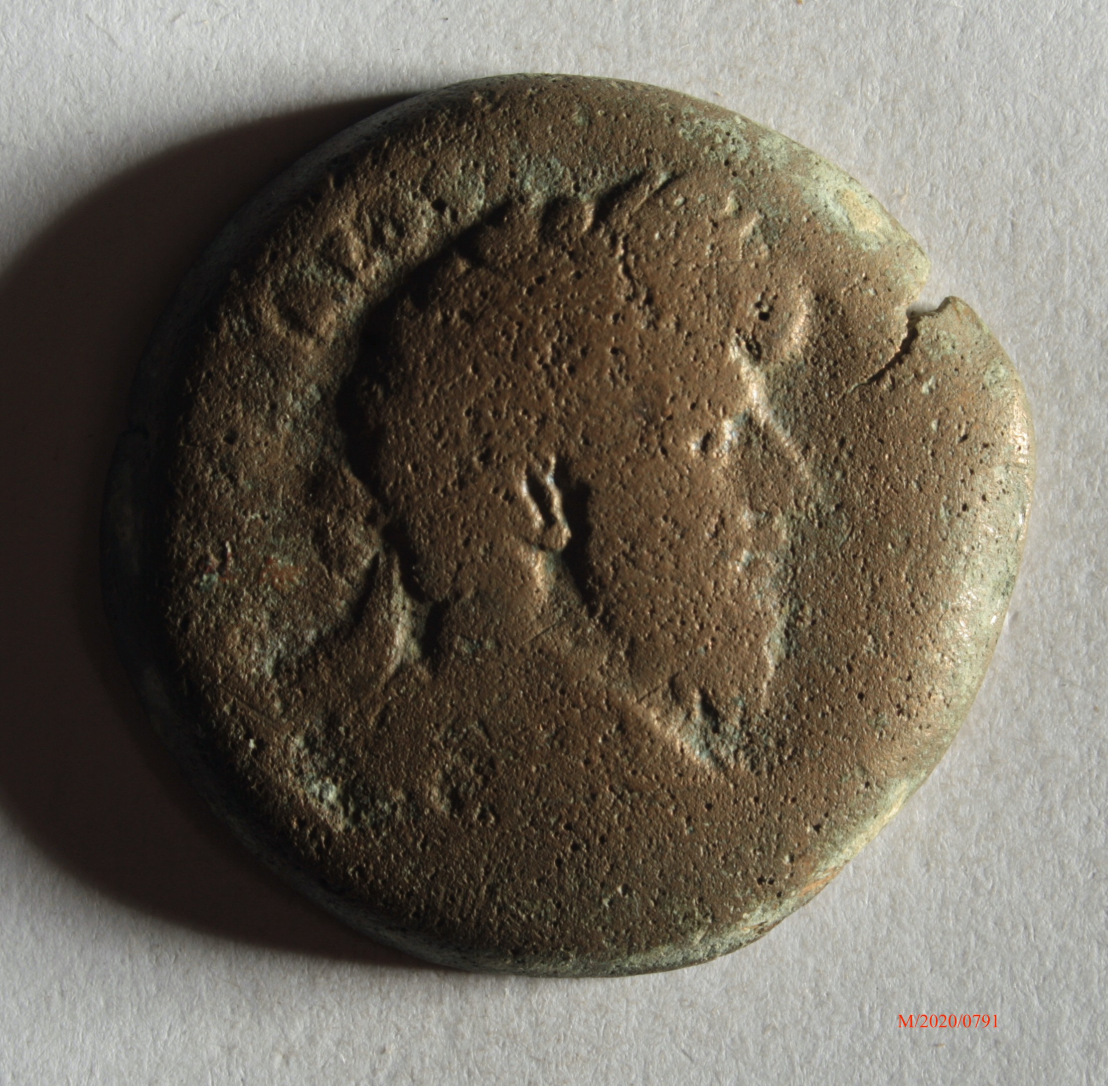 Römische Münze, Nominal Bronzemünze, Prägeherr Lucius Verus, Prägeort Alexandria, Original (Museumsgesellschaft Bad Dürkheim e.V. CC BY-NC-SA)