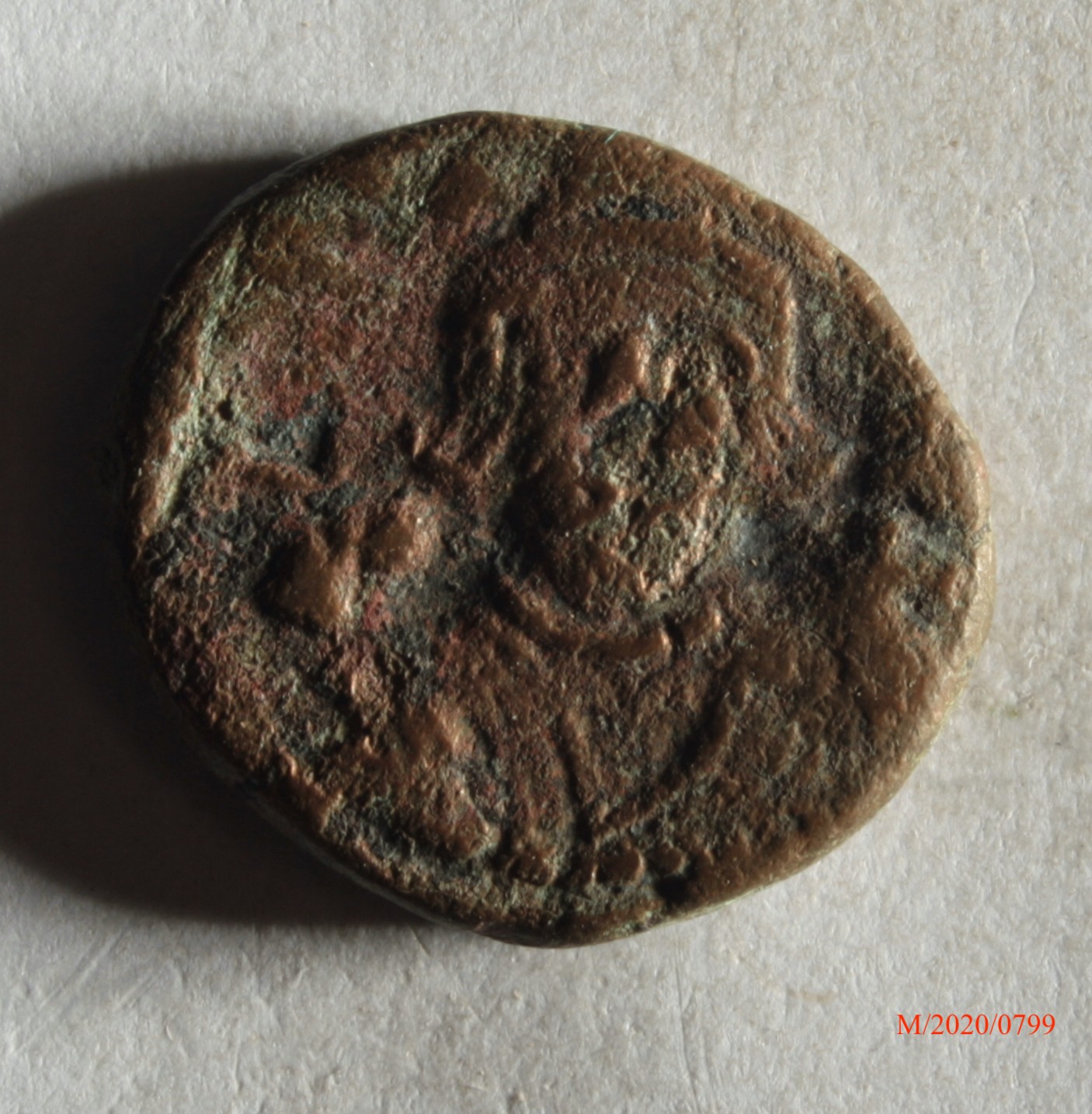 Römische Münze, Nominal Halbfollis, Prägeherr Constans II., Prägeort Karthago, Original (Museumsgesellschaft Bad Dürkheim e.V. CC BY-NC-SA)