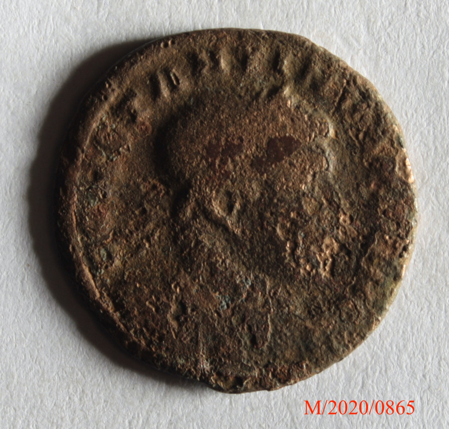Römische Münze, Nominal Follis, Prägeherr Constantinus I., Prägeort London, Original (Museumsgesellschaft Bad Dürkheim e.V. CC BY-NC-SA)
