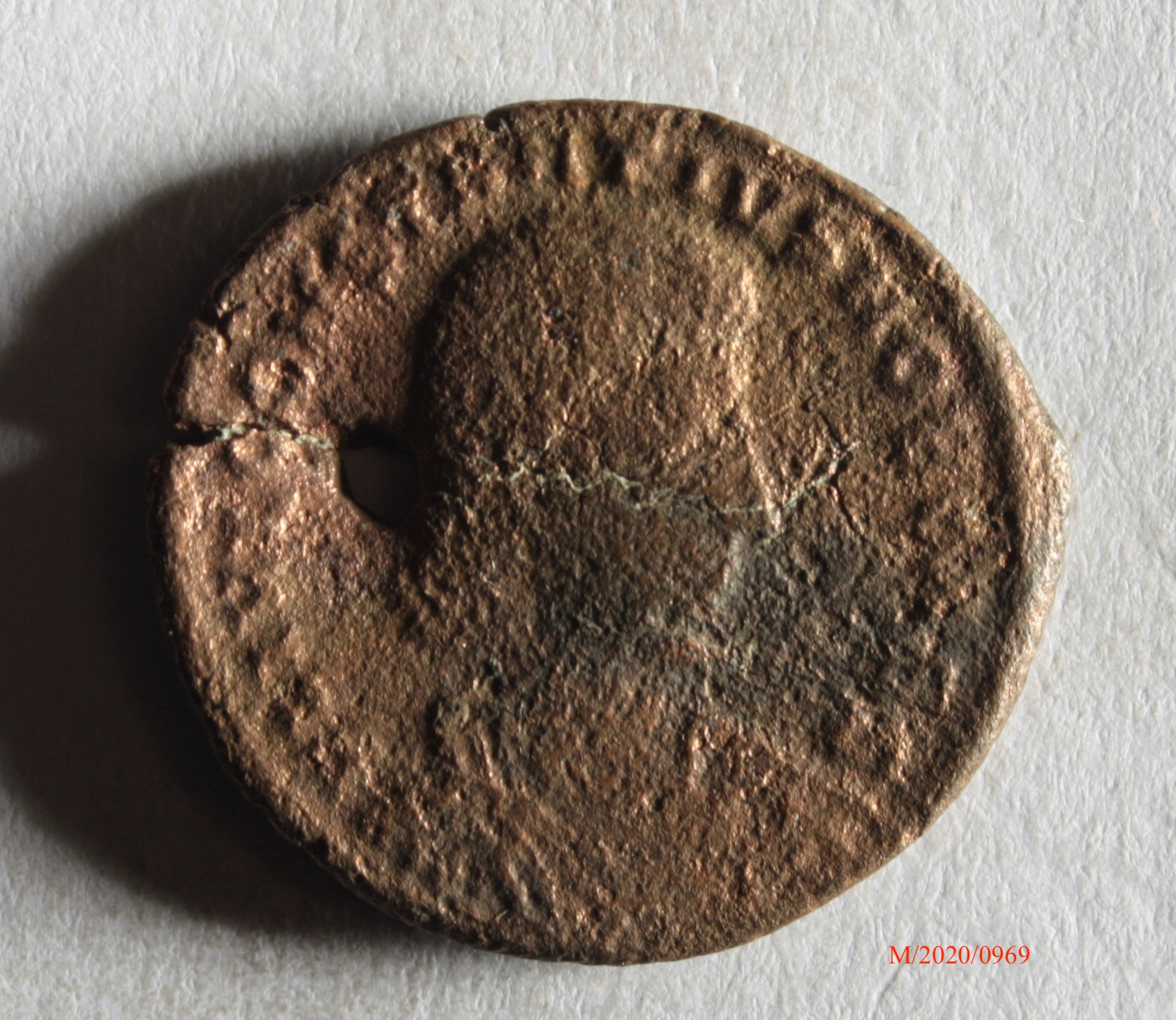 Römische Münze, Nominal Maiorina, Prägeherr Constantius II., Prägeort Thessaloniki, Original (Museumsgesellschaft Bad Dürkheim e.V. CC BY-NC-SA)