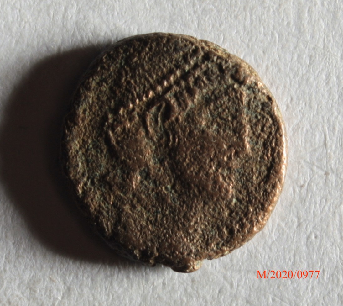 Römische Münze, Nominal Halbcentenionalis, Prägeherr Gratian, Prägeort nicht bestimmbar, Original (Museumsgesellschaft Bad Dürkheim e.V. CC BY-NC-SA)