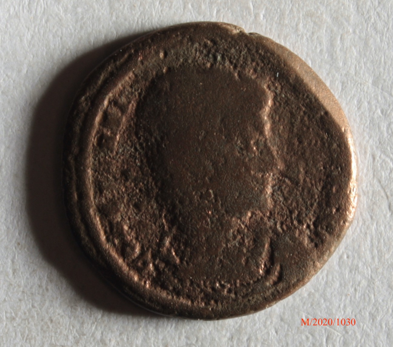 Römische Münze, Nominal Follis, Prägeherr Constantinus I., Prägeort Heraclea, Original (Museumsgesellschaft Bad Dürkheim e.V. CC BY-NC-SA)