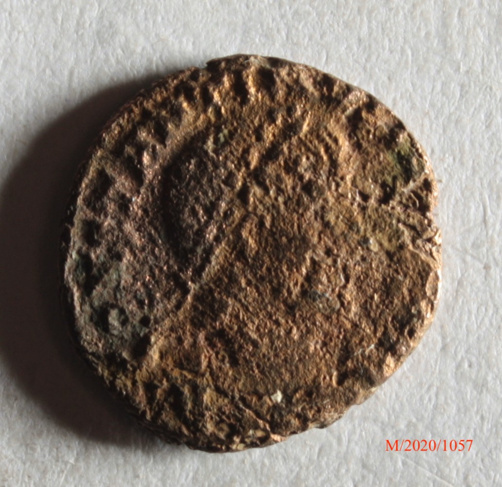 Römische Münze, Nominal Follis, Prägeherr Constantinus II., Prägeort Rom, Original (Museumsgesellschaft Bad Dürkheim e.V. CC BY-NC-SA)