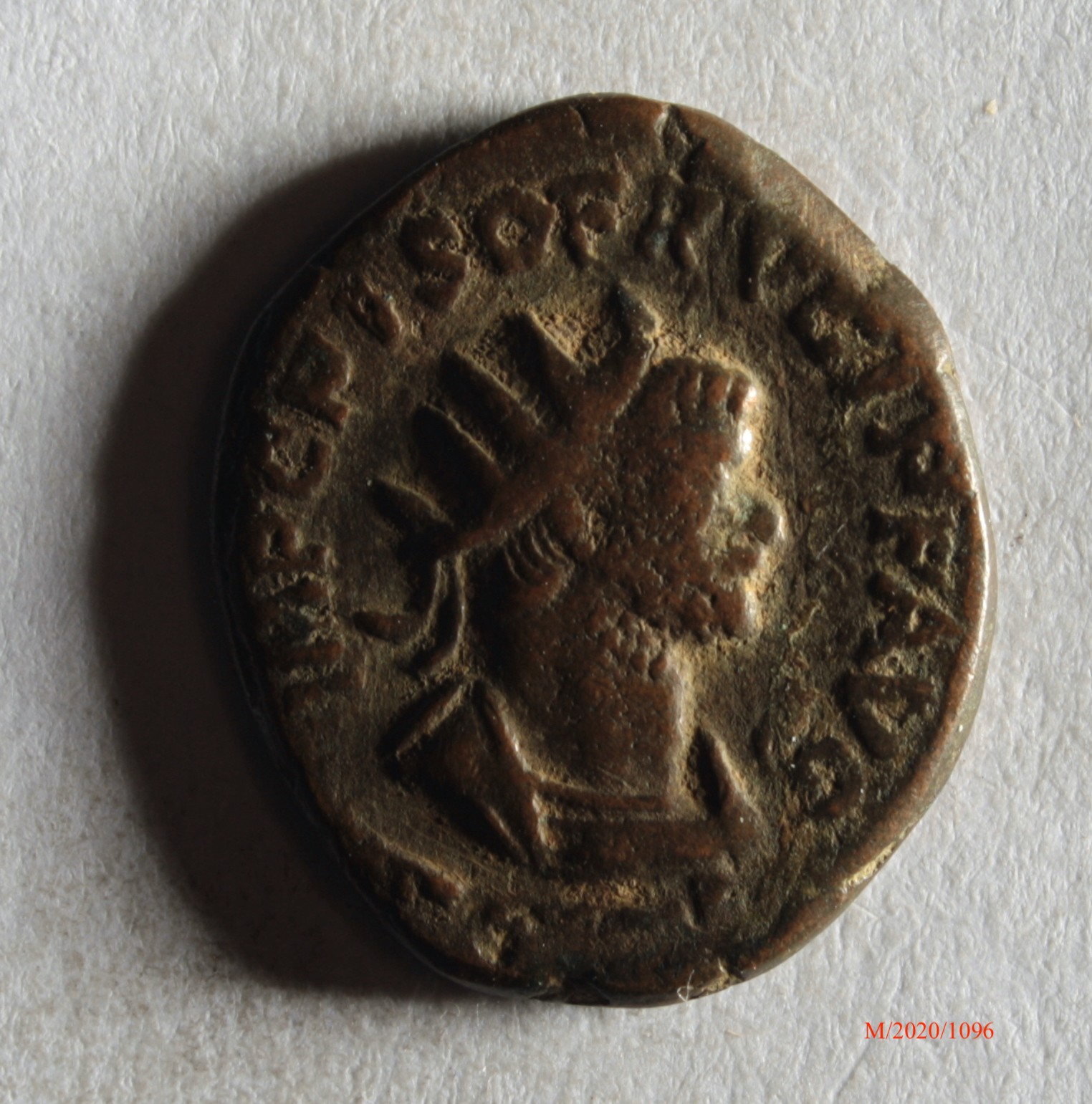 Römische Münze, Nominal Antoninian, Prägeherr Piso Frugi, Prägeort nicht bestimmbar, Fälschung (Museumsgesellschaft Bad Dürkheim e.V. CC BY-NC-SA)