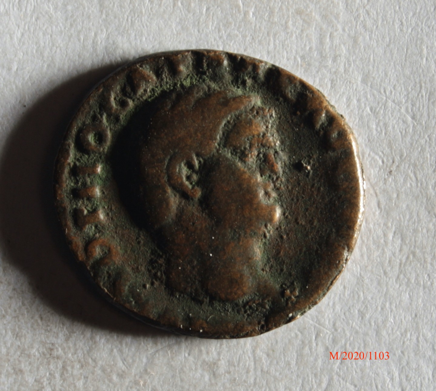 Römische Münze, Nominal Denar, Prägeherr Otho, Prägeort nicht bestimmbar, Fälschung (Museumsgesellschaft Bad Dürkheim e.V. CC BY-NC-SA)