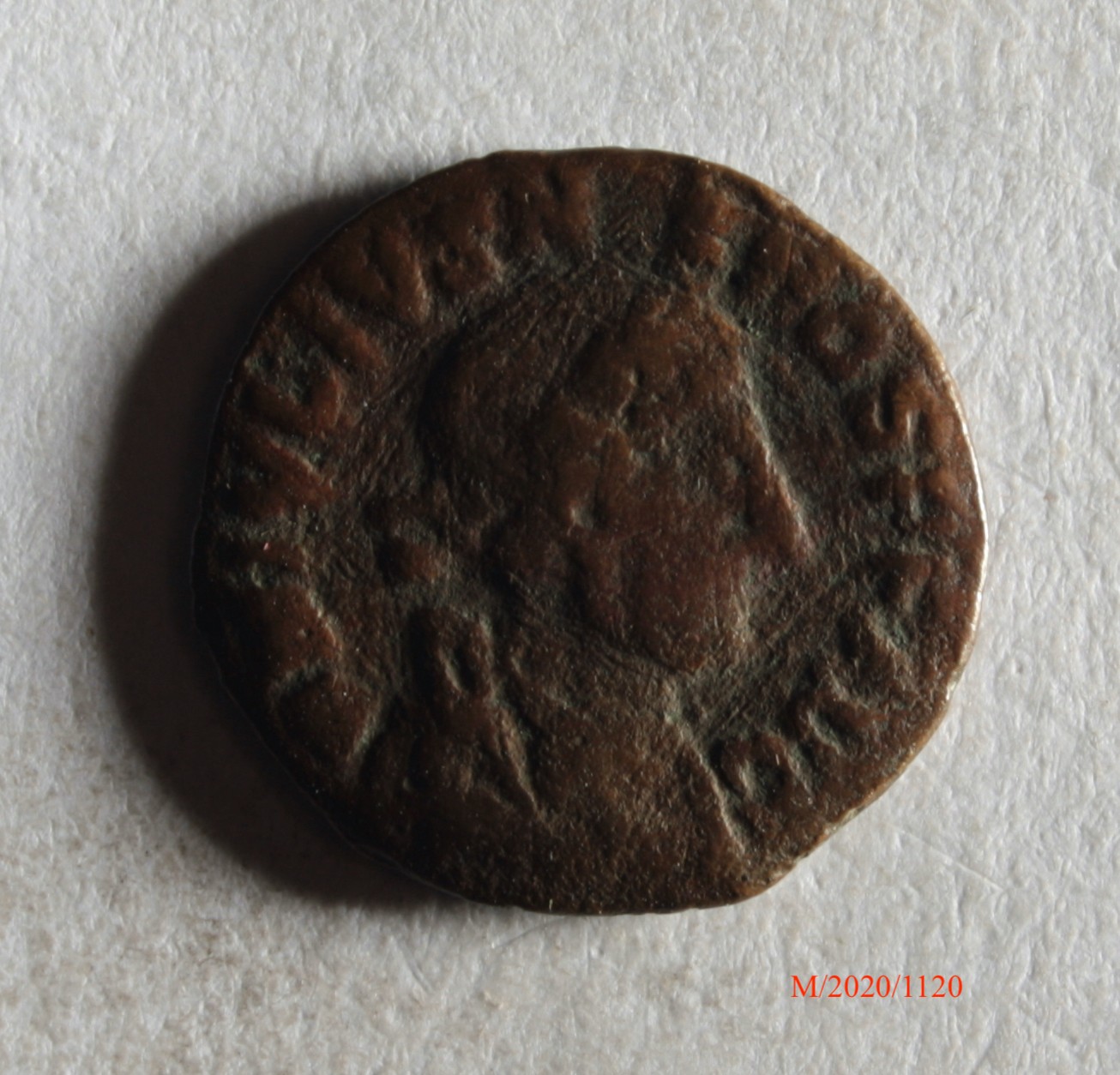 Römische Münze, Nominal Semis, Prägeherr Iulius Nepos, Prägeort nicht bestimmbar, Fälschung (Museumsgesellschaft Bad Dürkheim e.V. CC BY-NC-SA)
