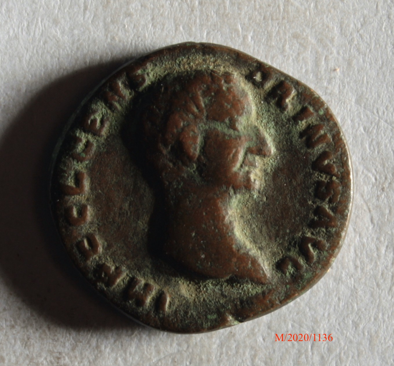 Römische Münze, Nominal Denar, Prägeherr Claudius Censorinus, Prägeort nicht bestimmbar, Fälschung (Museumsgesellschaft Bad Dürkheim e.V. CC BY-NC-SA)
