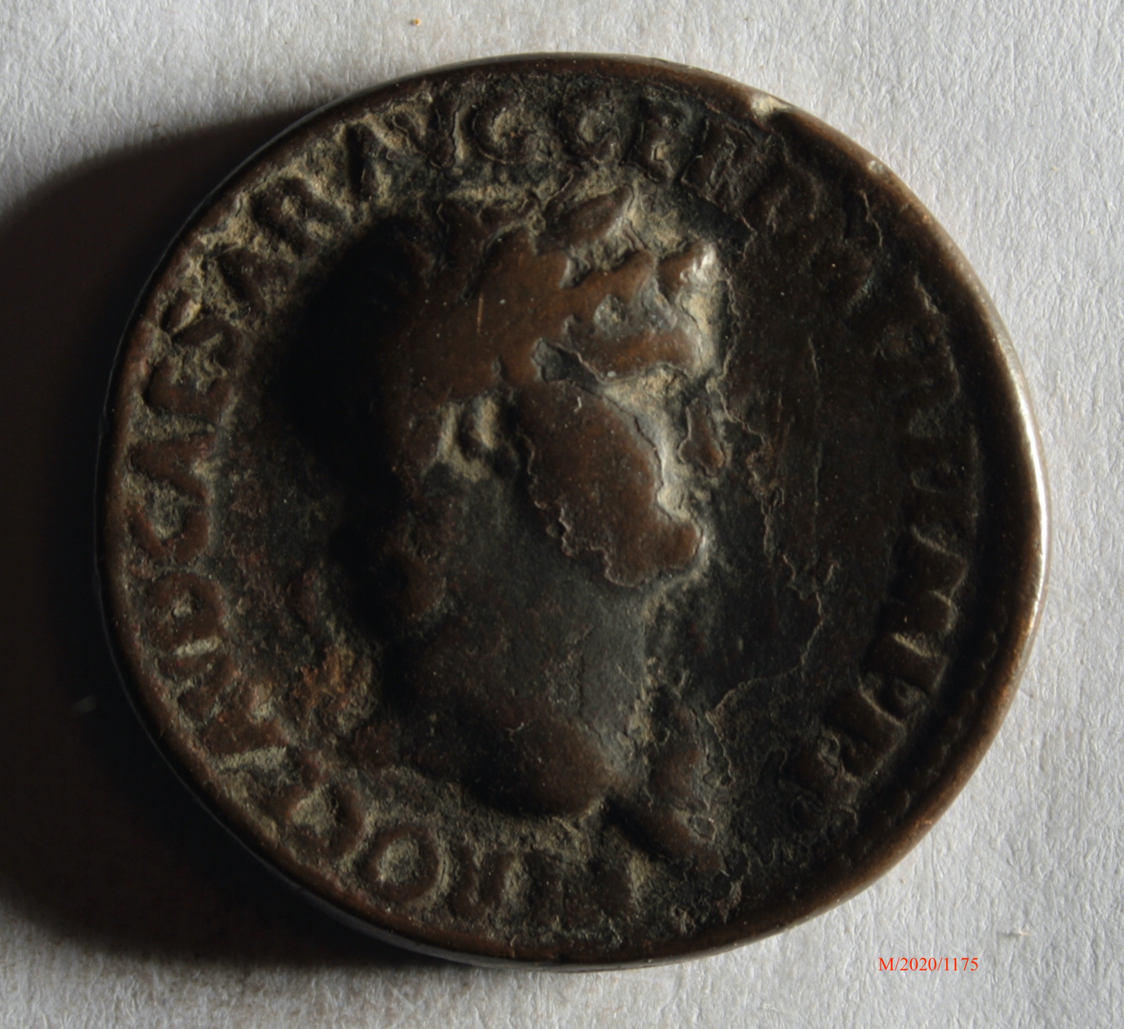 Römische Münze, Nominal Sesterz, Prägeherr Nero, Prägeort nicht bestimmbar, Fälschung (Museumsgesellschaft Bad Dürkheim e.V. CC BY-NC-SA)
