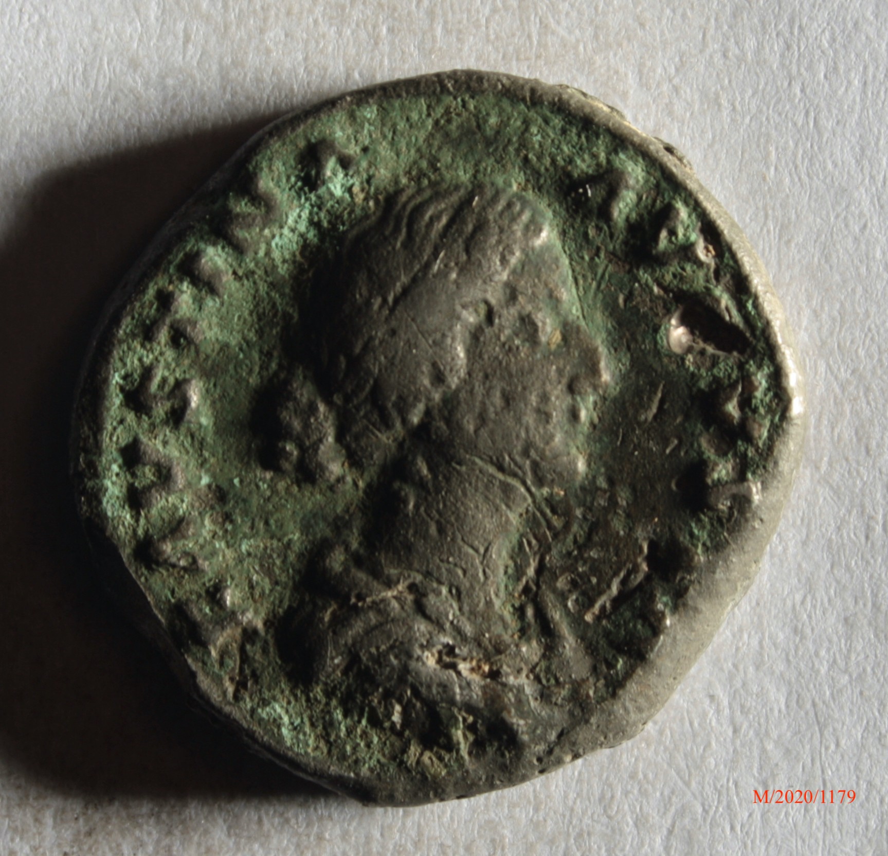 Römische Münze, Nominal As, Prägeherr Marc Aurel f. Faustina II, Prägeort nicht bestimmbar, Fälschung (Museumsgesellschaft Bad Dürkheim e.V. CC BY-NC-SA)