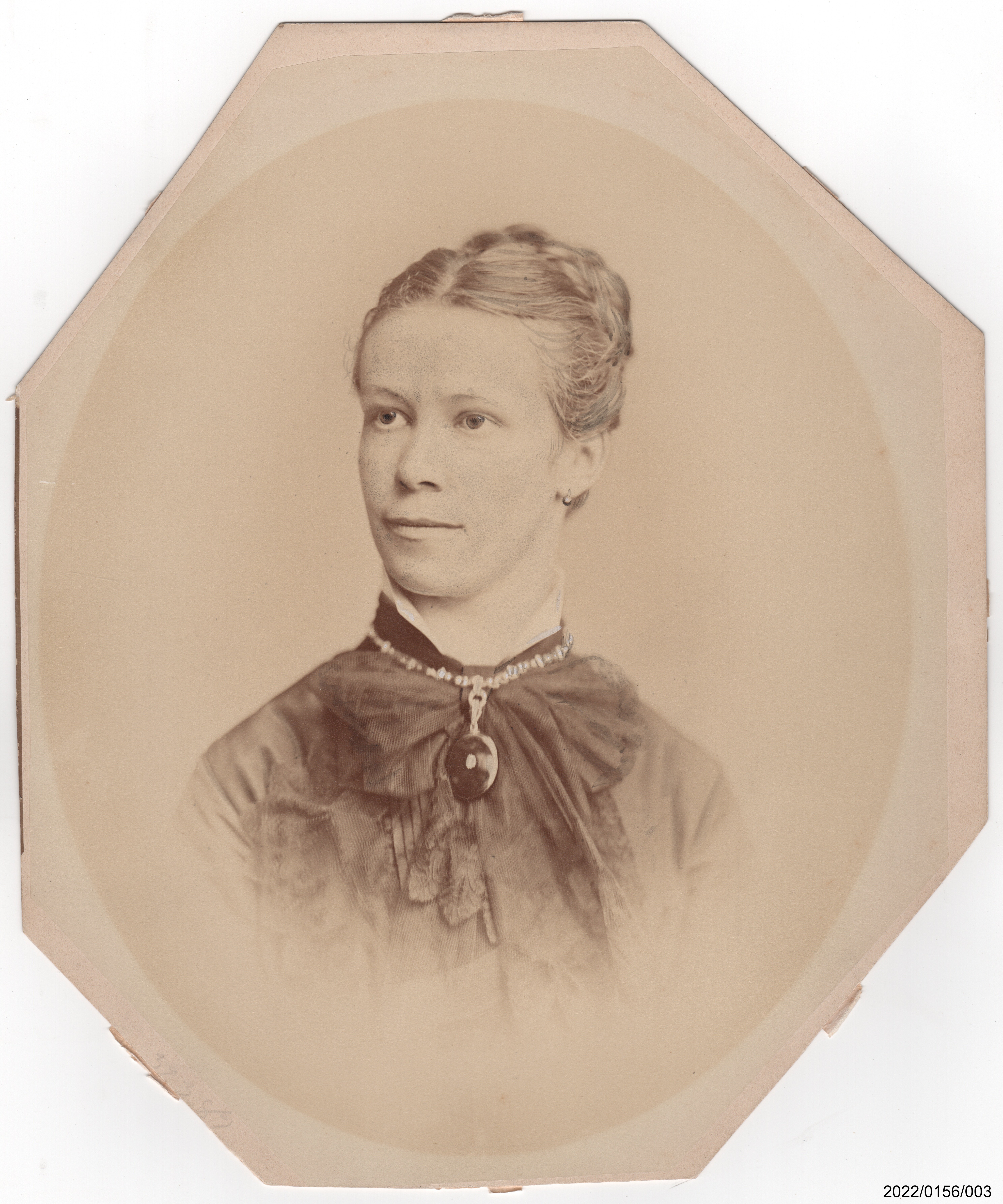 Fotografie Marie Bischoff um 1890 (Museumsgesellschaft Bad Dürkheim e. V. CC BY-NC-SA)